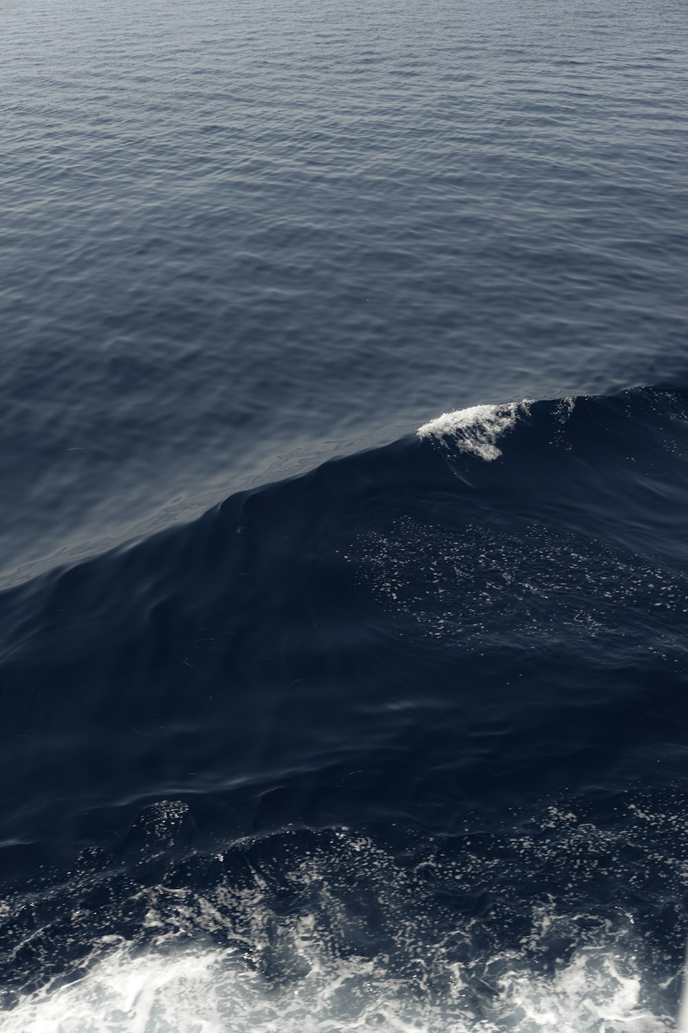 Eau bleue de l’océan pendant la journée