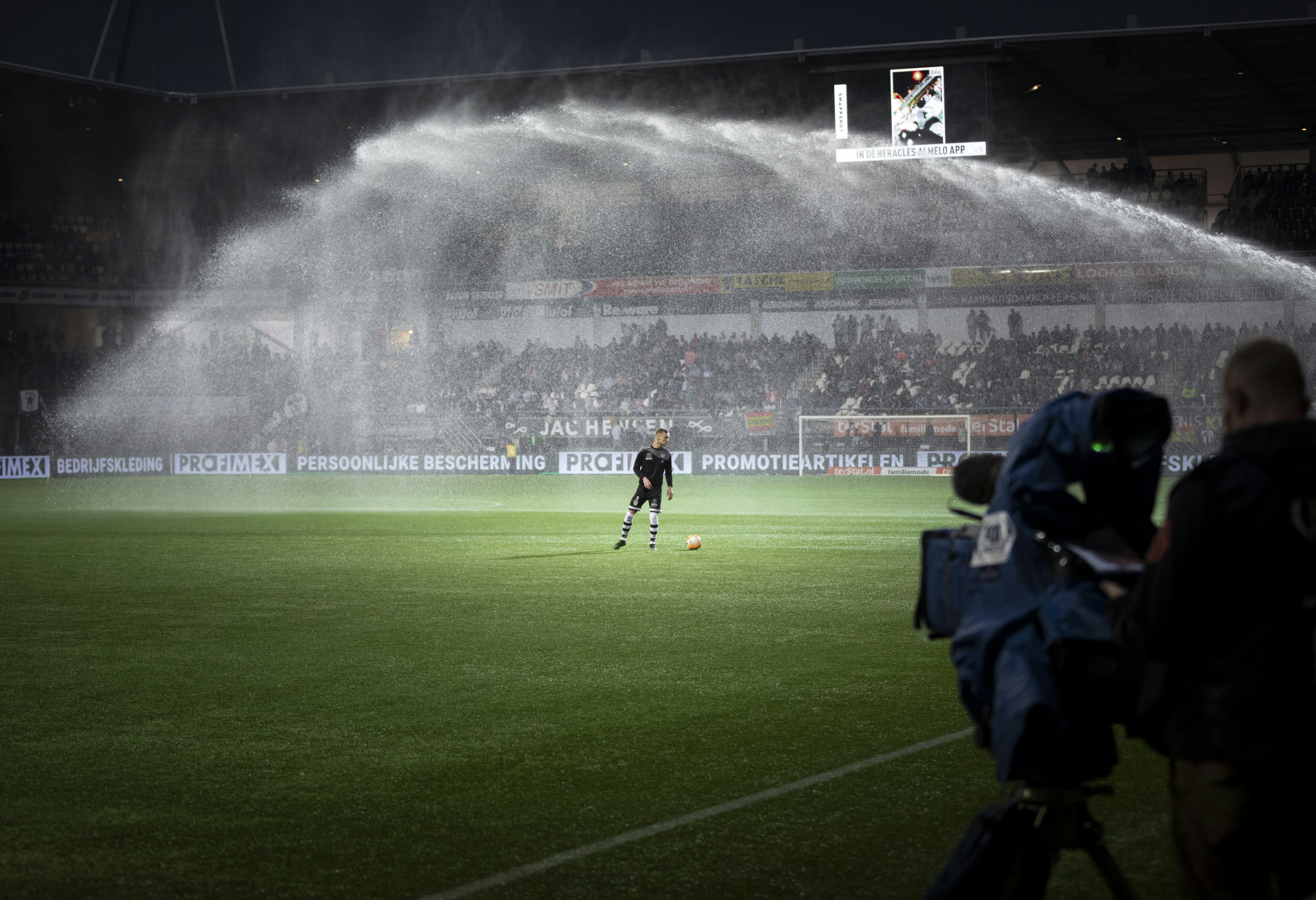 Football player preparing for the match