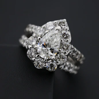 A stunning lab-grown diamond ring showcasing modern elegance.