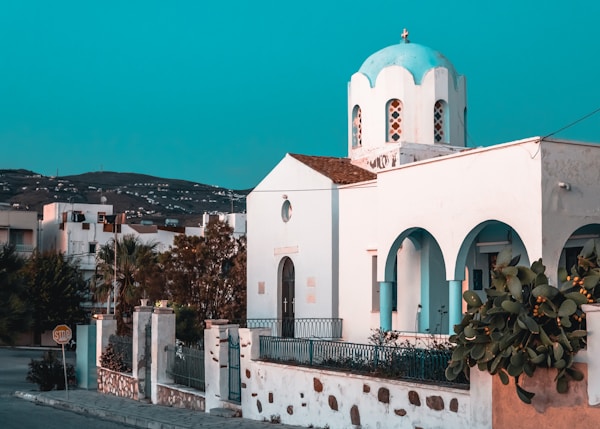 Best Time to Visit Tinos: Weather & Seasons Guide