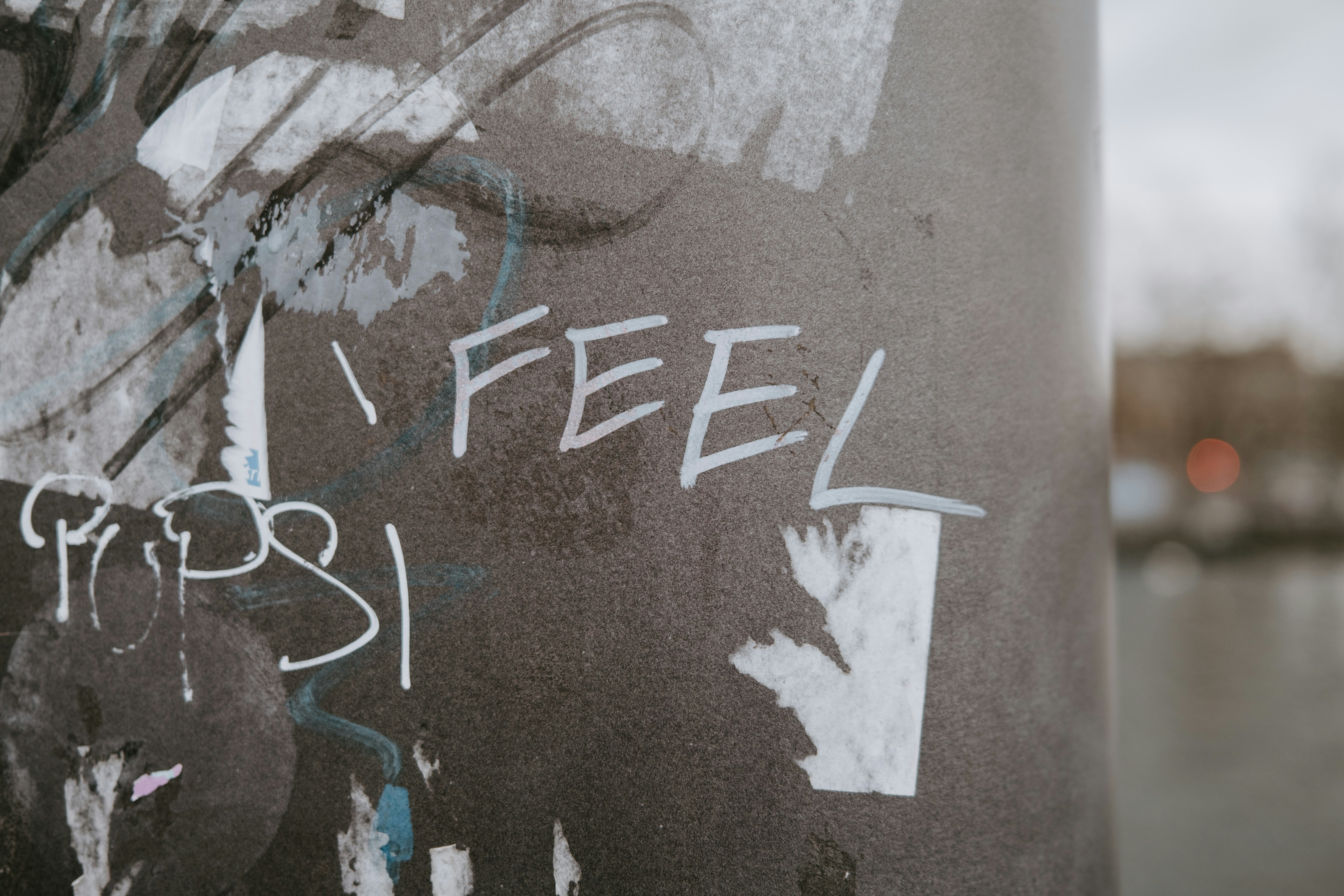 Grafitti is the art of the streets, and now you can bring it to your mobile or desktop with a super dope graffiti wallpaper. 100% free on Unsplash.