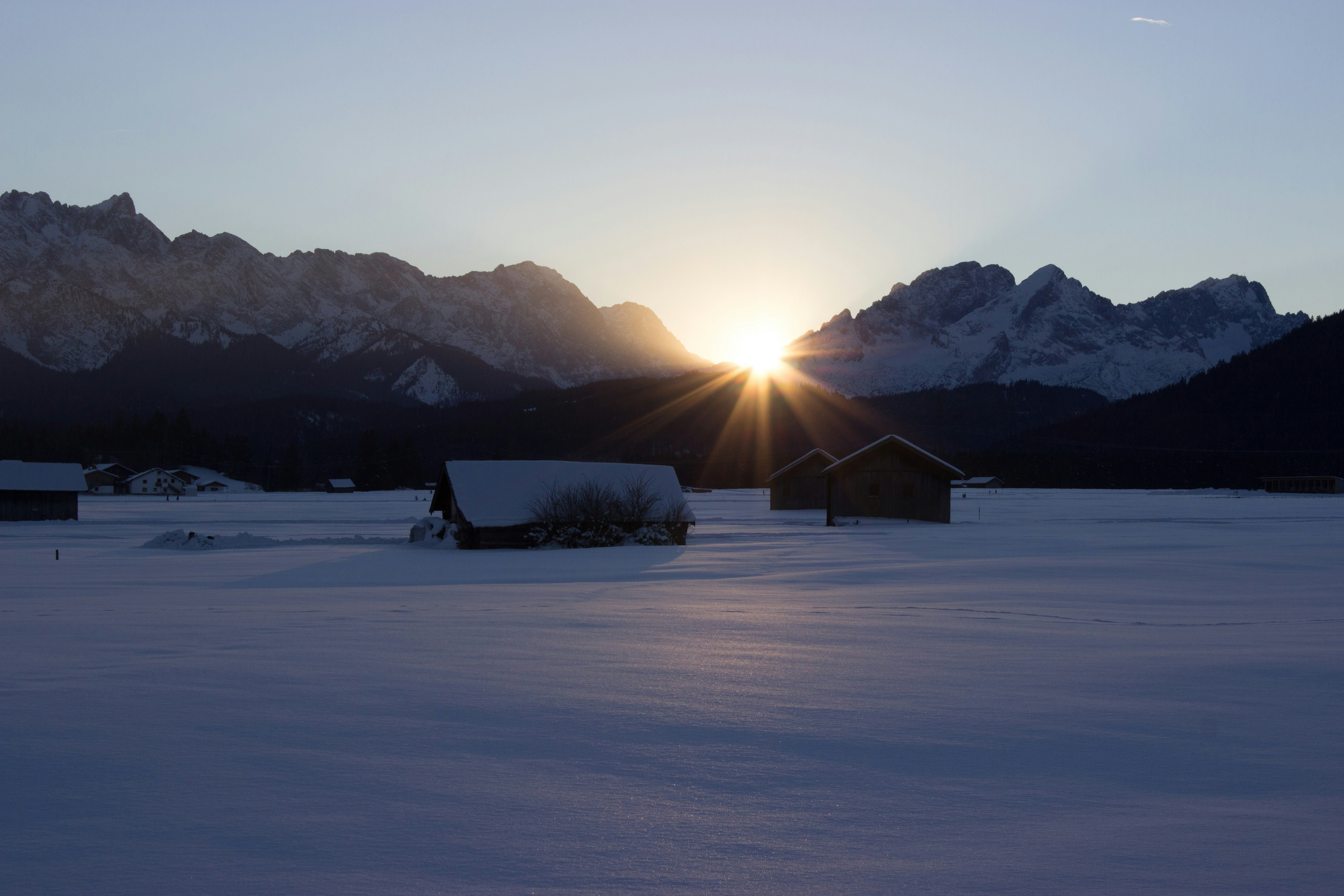 Choose from a curated selection of snow wallpapers for your mobile and desktop screens. Always free on Unsplash.