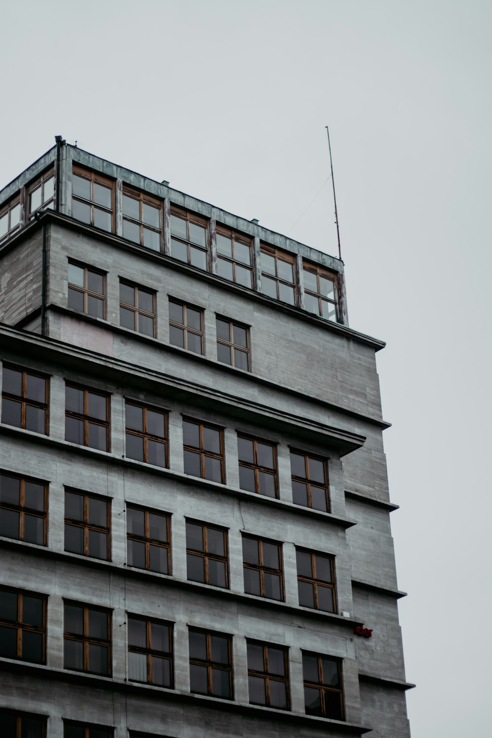 brown and white concrete building