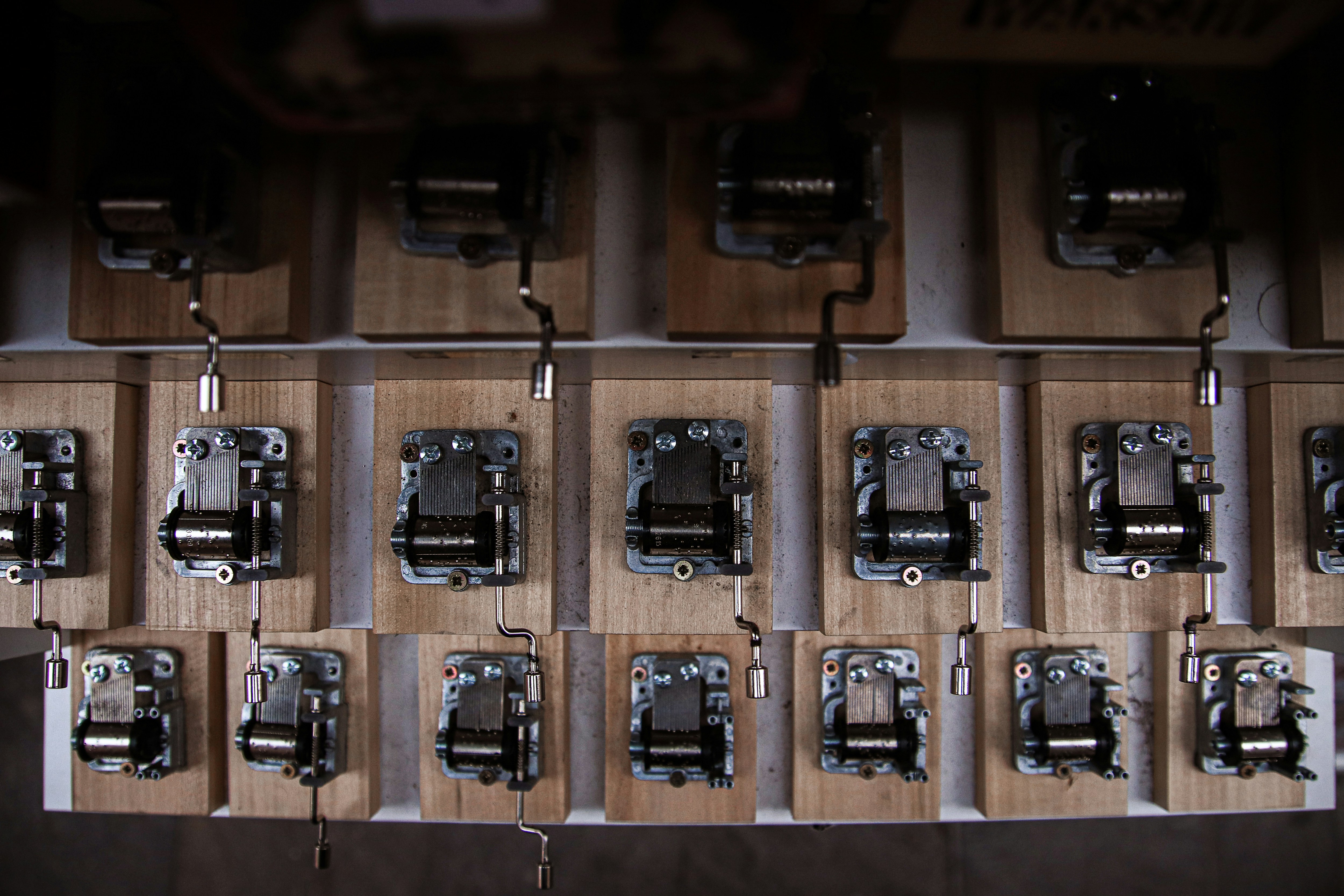 Emomos Music Box
