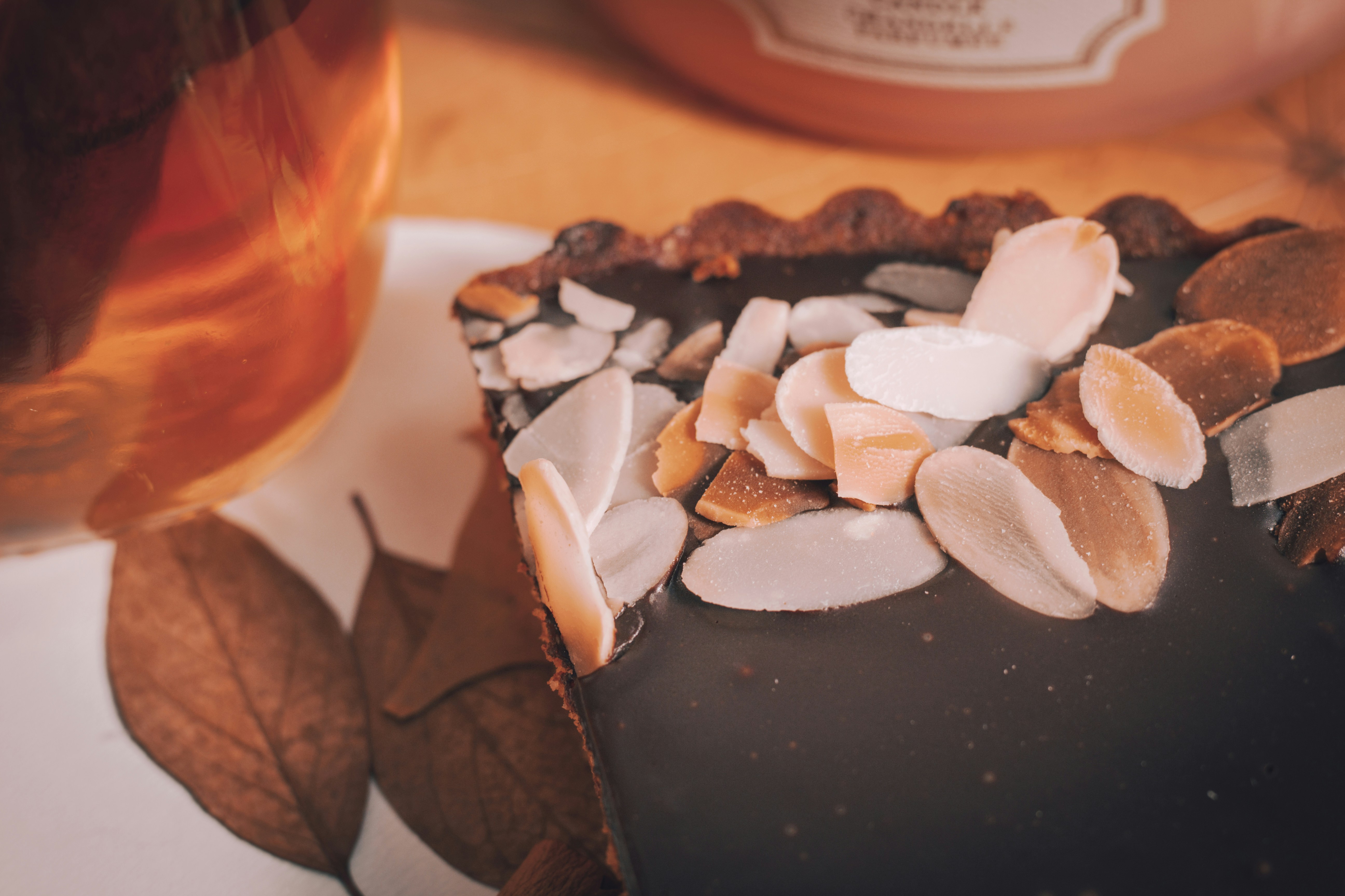 brauner und weißer Schokoriegel