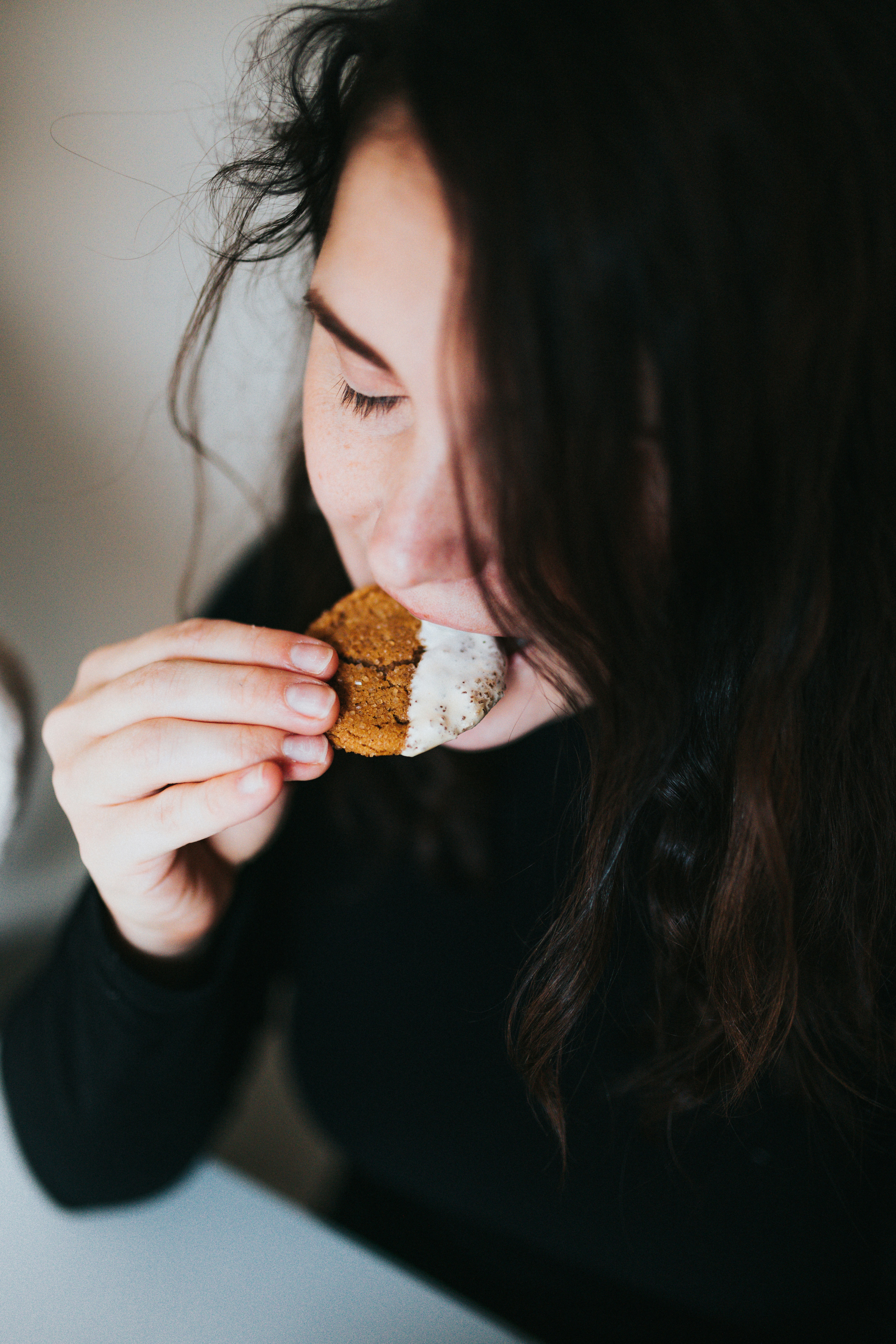The Art of Mindful Eating: Finding Health and Happiness through Food