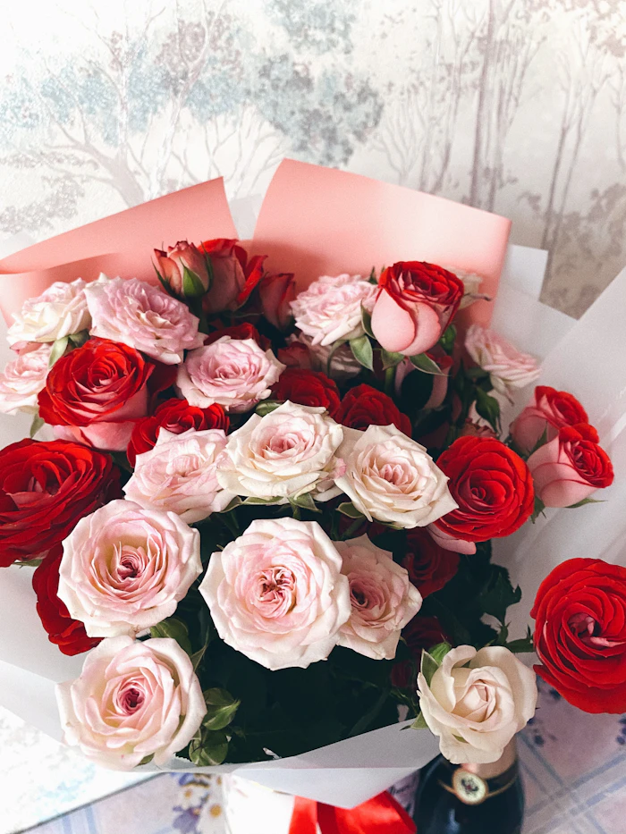 Pink rose bouquet on a white table