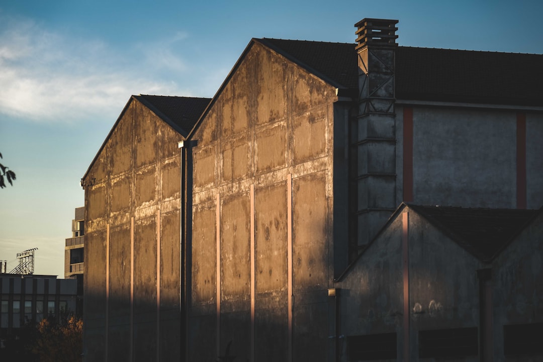 brown wooden building under blue sky during daytime