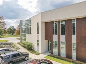 A serene hospital exterior showcasing modern architecture and welcoming environment.