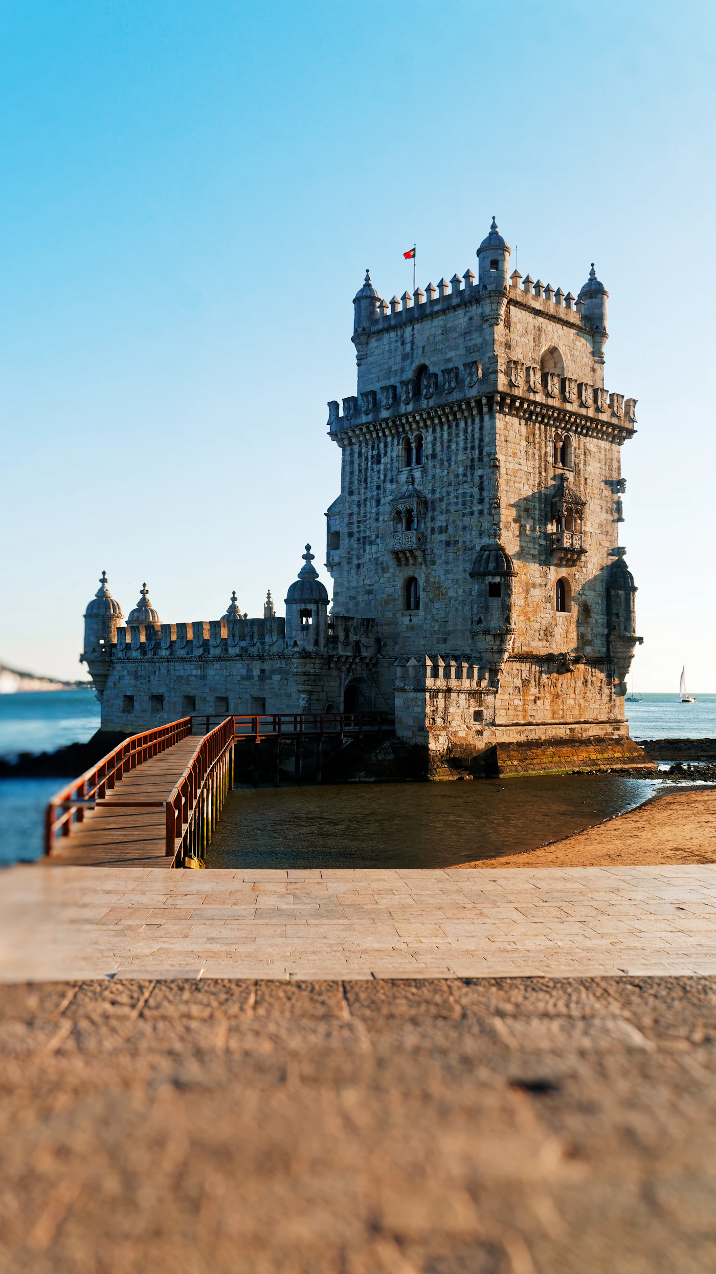 Torre de Belém às margens do rio Tejo em Lisboa, Portugal