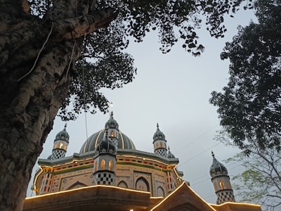 A picturesque view of Baba Deodhi showcasing its historical architecture.