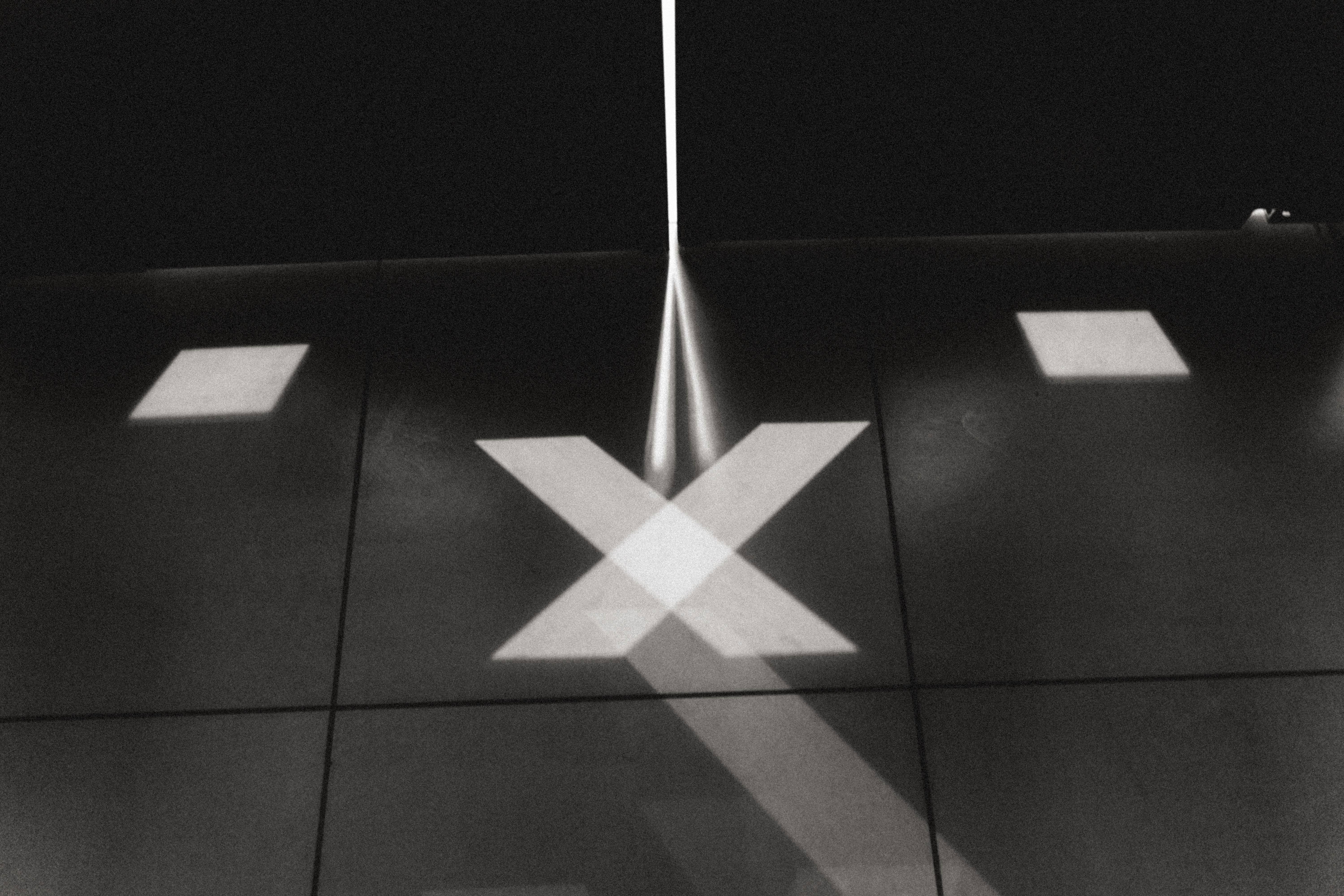 photo-1608170826550-c619f176e3b2?ixid=M3wxMjA3fDB8MXxzZWFyY2h8MTR8fHh4eHxlbnwwfHx8fDE3NjU2NzY3OTB8MA\u0026ixlib=rb-4.1.0