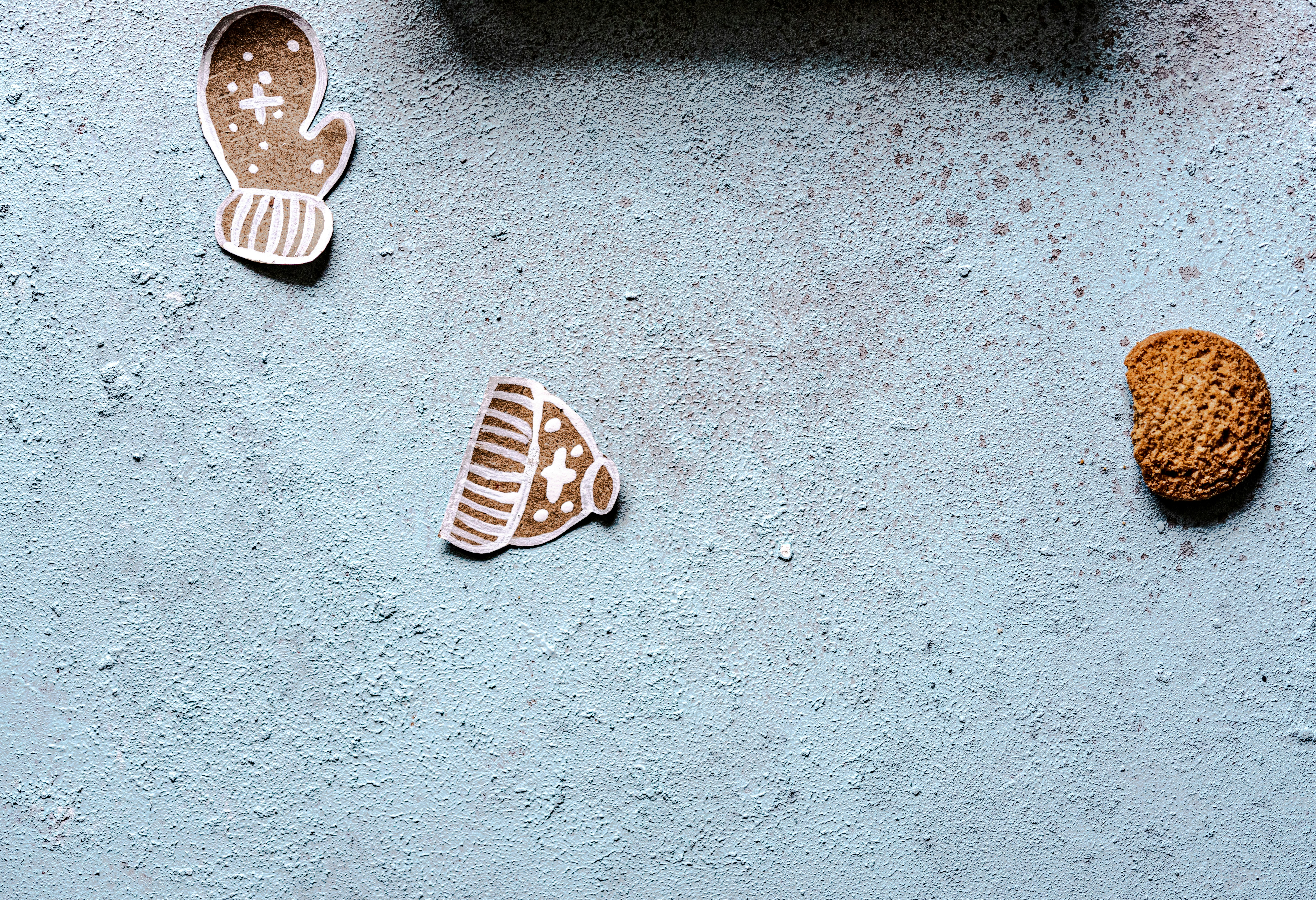 brown and white heart shaped wall decor season's greetings teams background