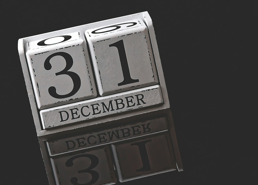 Dual Calendar Wood