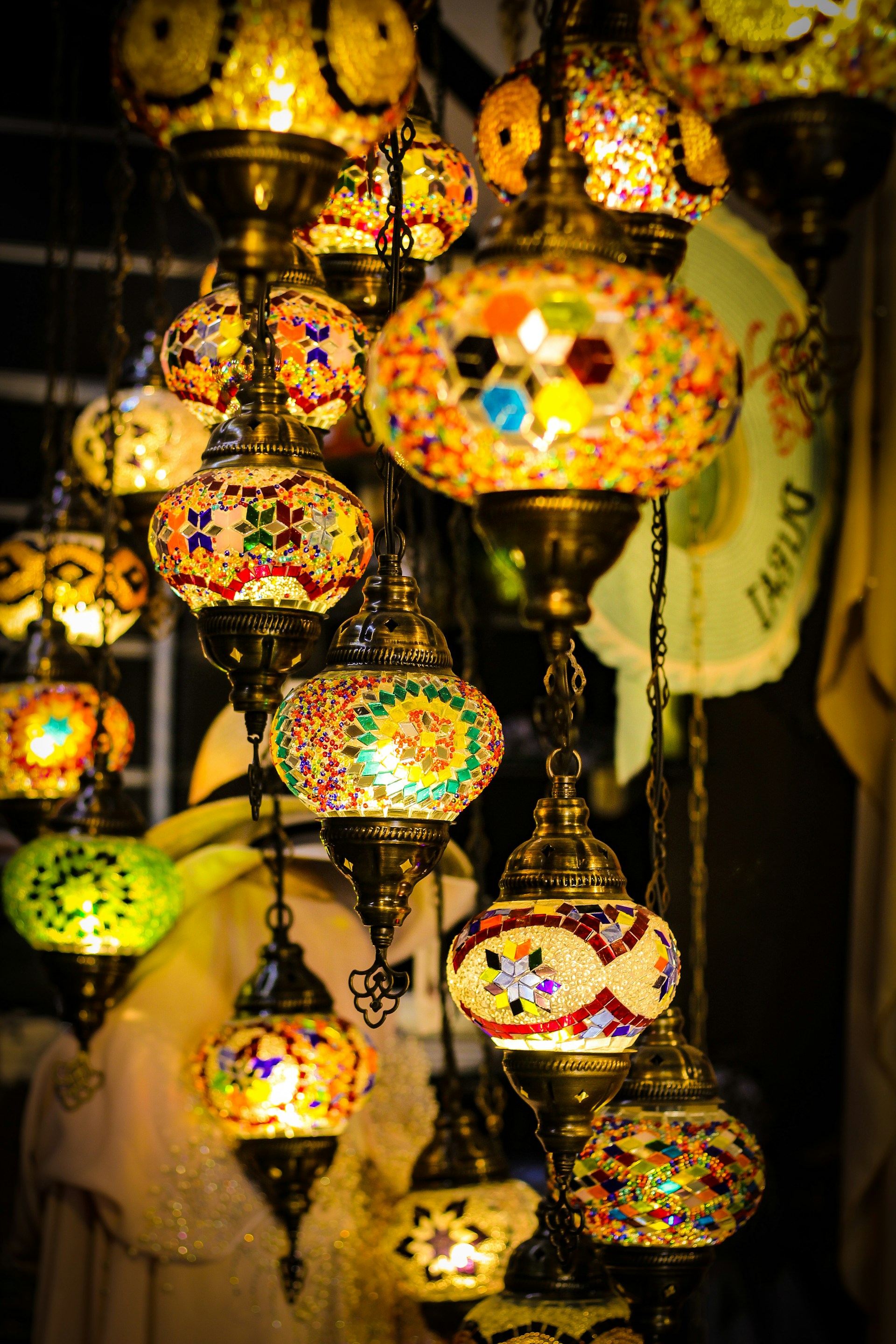 gray computer monitor