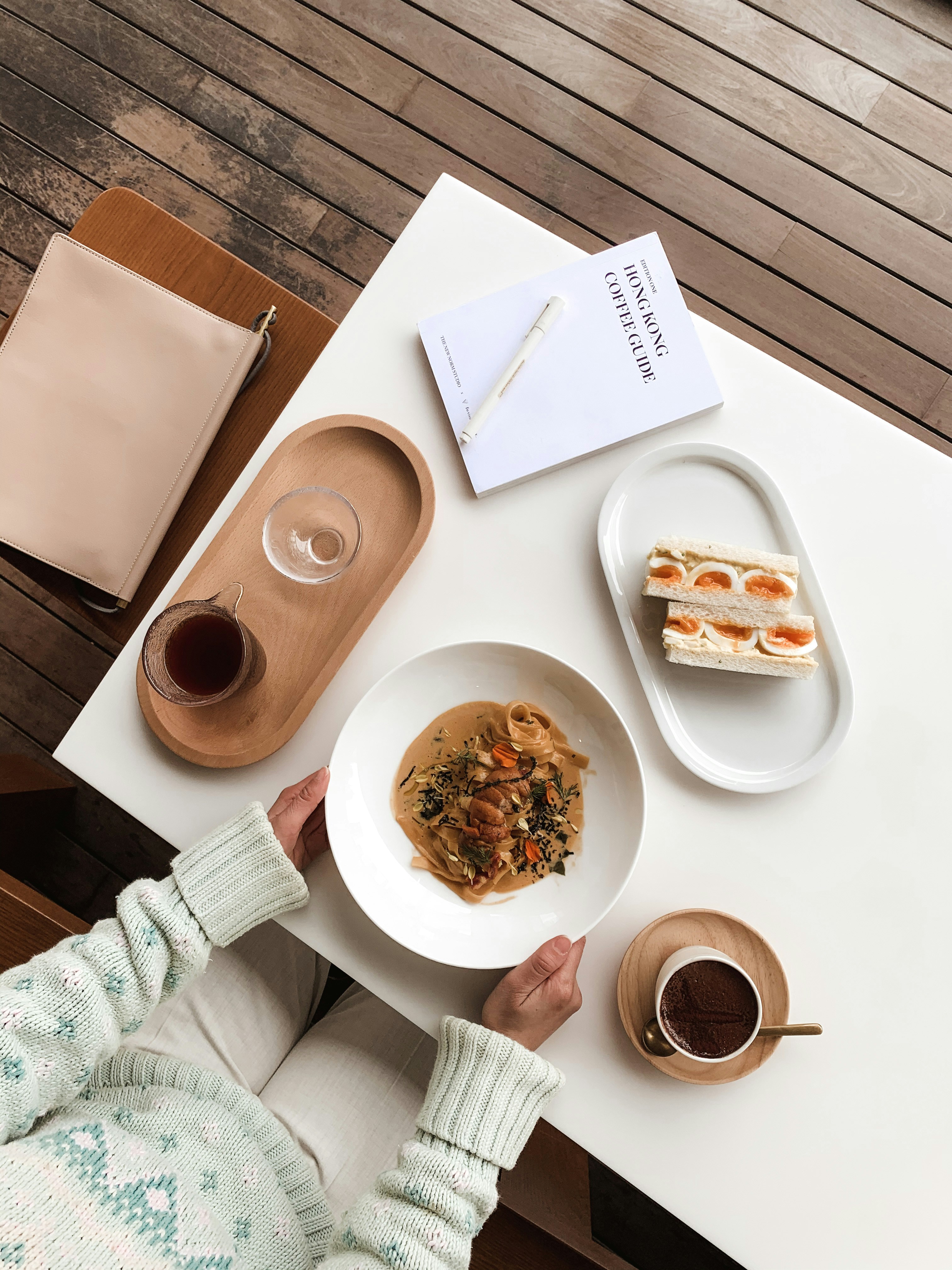 Comparison between managed and unmanaged server options