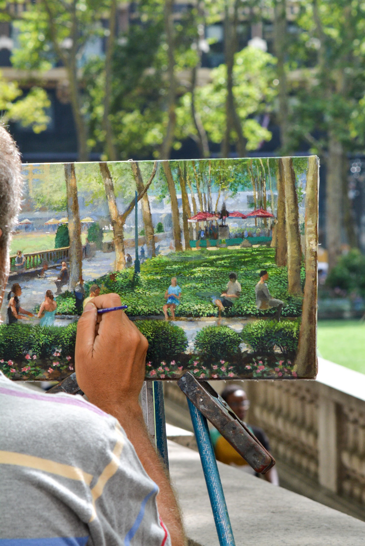 Artiste peignant un portrait en direct