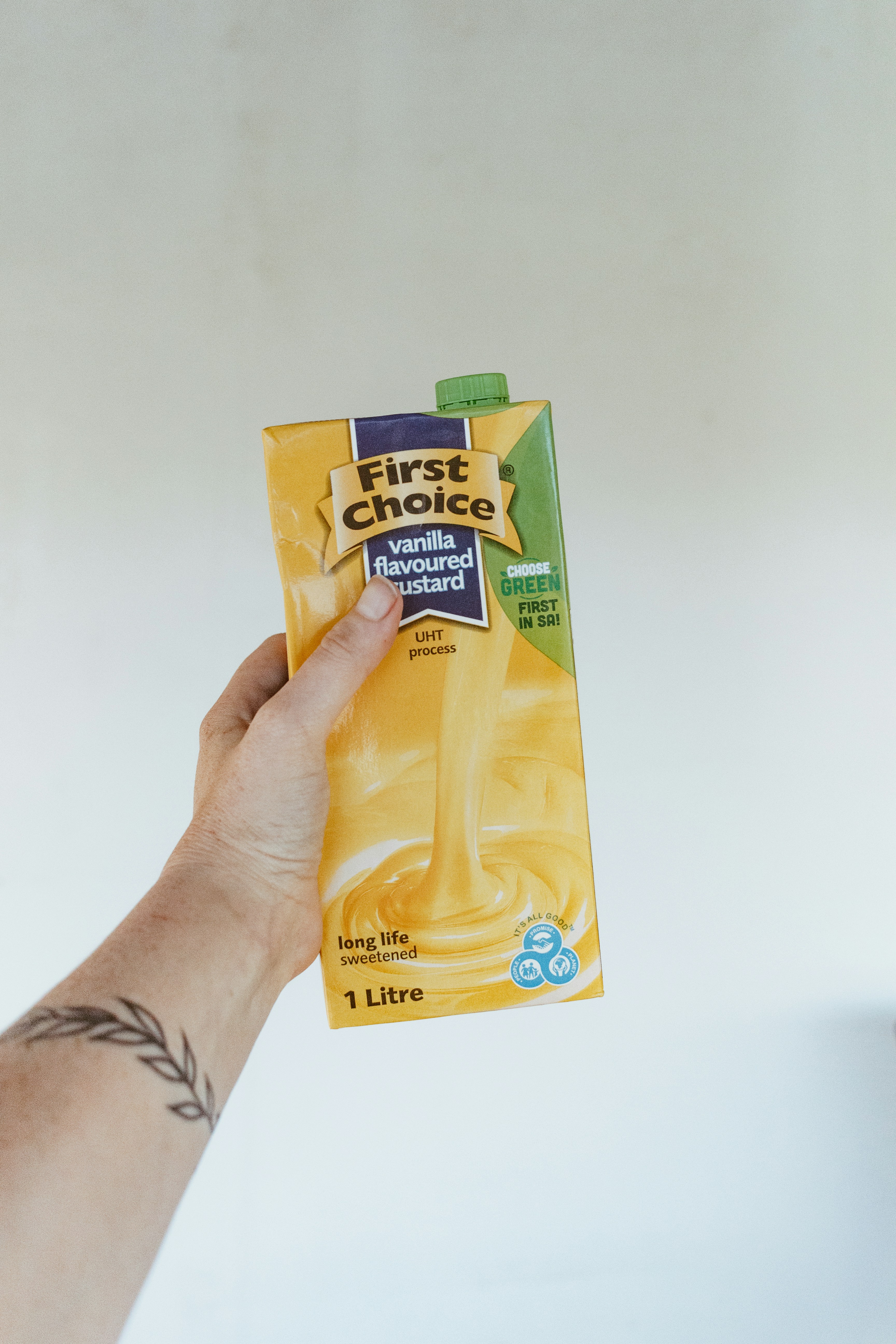 Light to medium/dark foundation shades. Elf, smashbox, huda beauty custard,  Mac studio fix, fenty beauty, makeup forever, cover fx, hourglass., image size:3000x4500