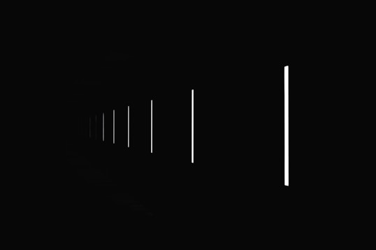 black line on white background