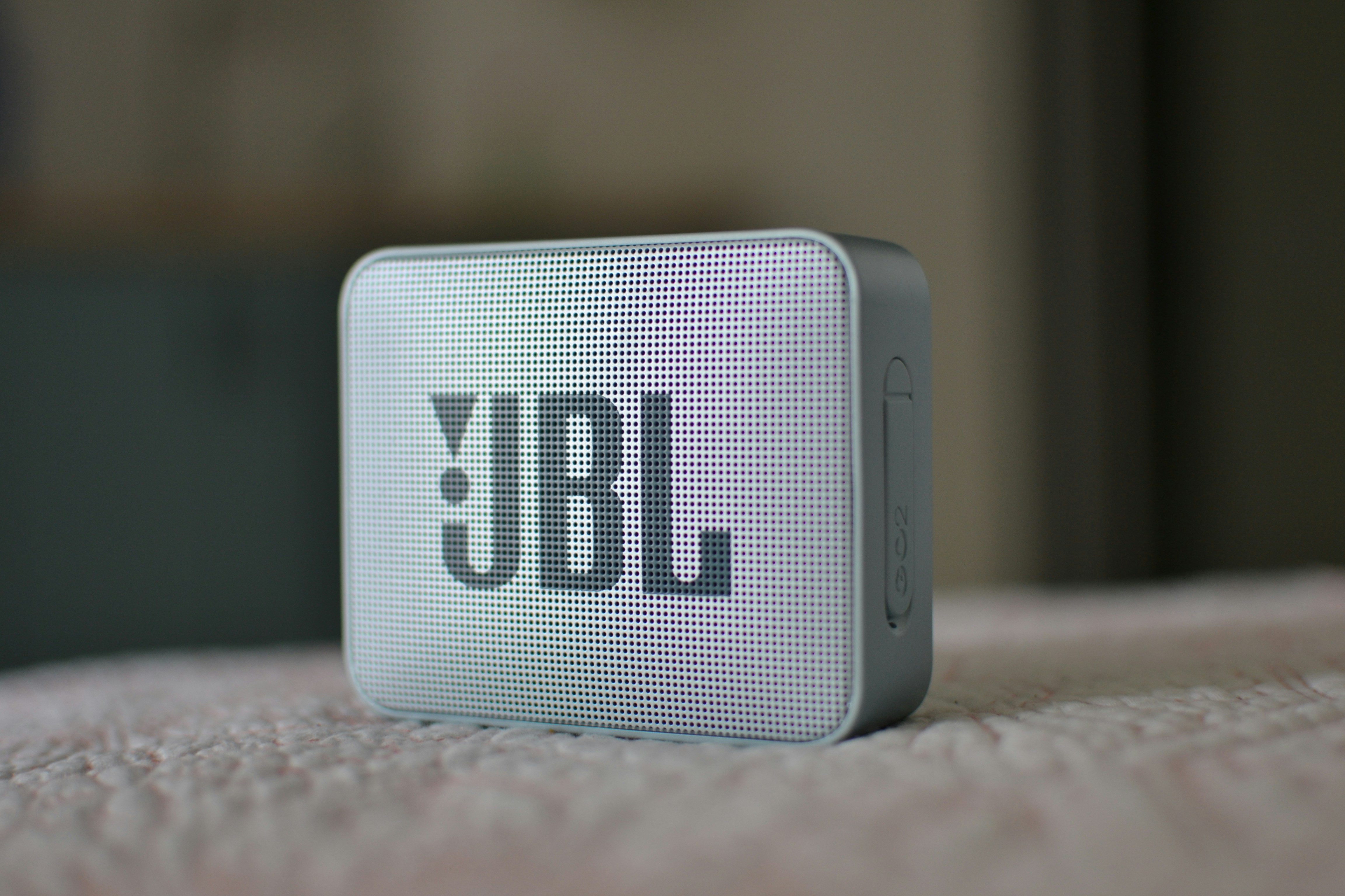 Price tags on JBL speakers