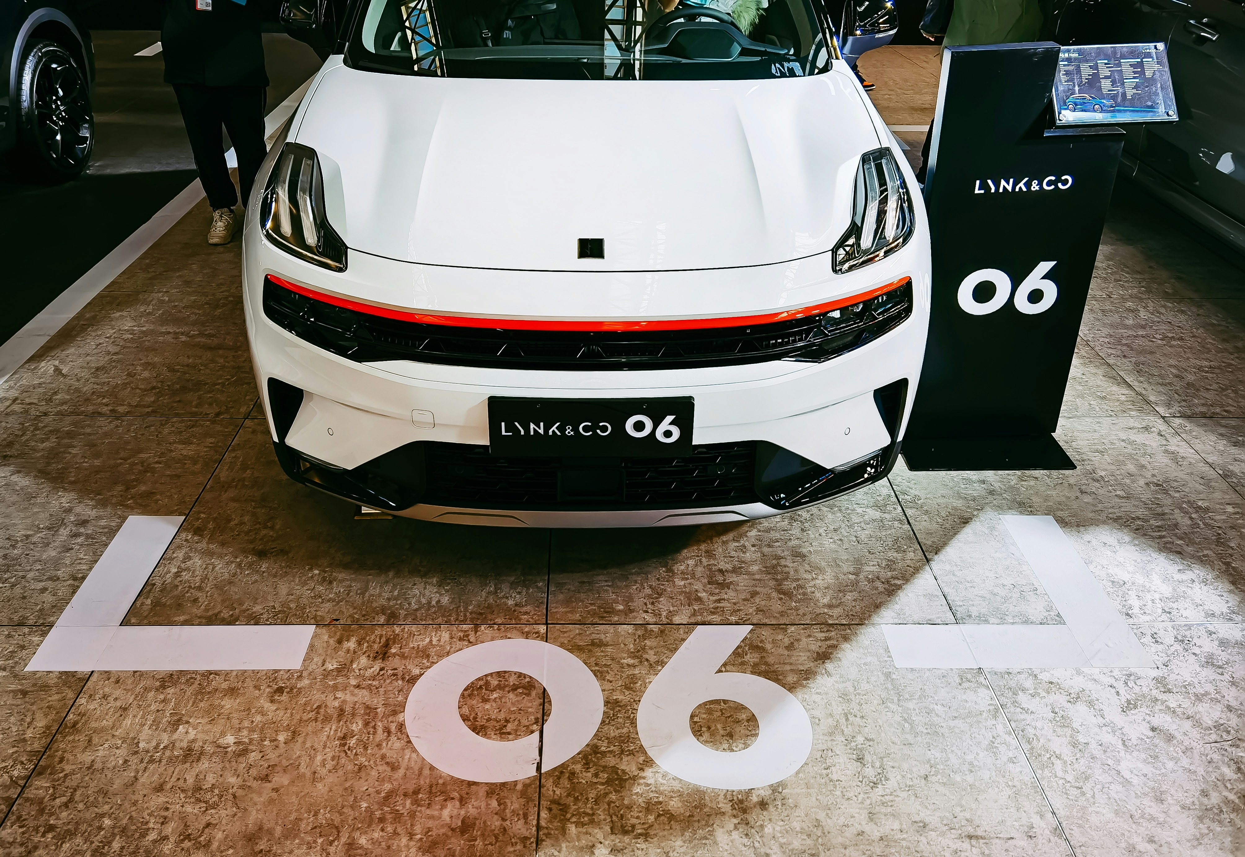 weiß-schwarzer Porsche 911