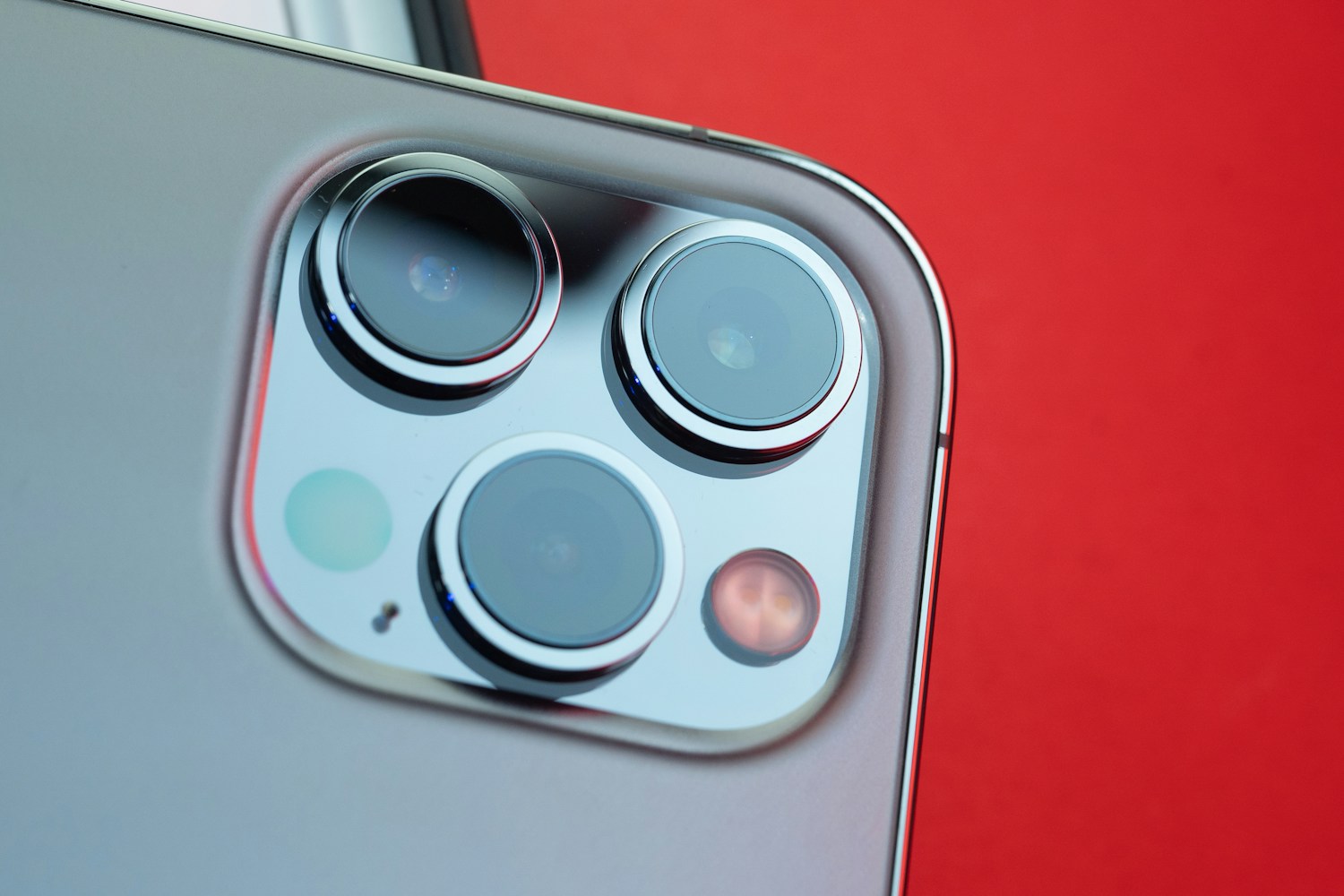 Long-Lasting Battery Life Image