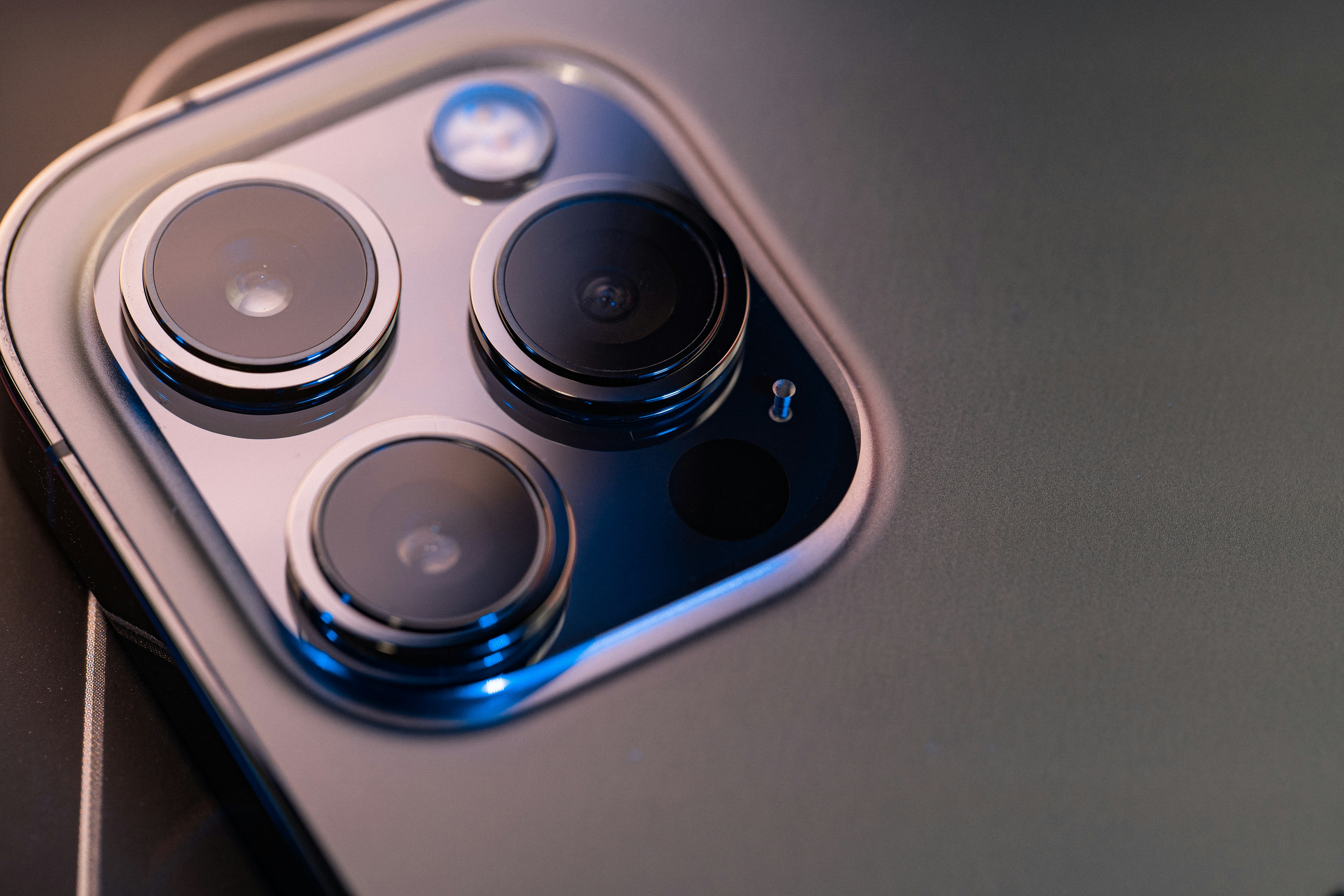 modern smartphone camera array macro lens sensor