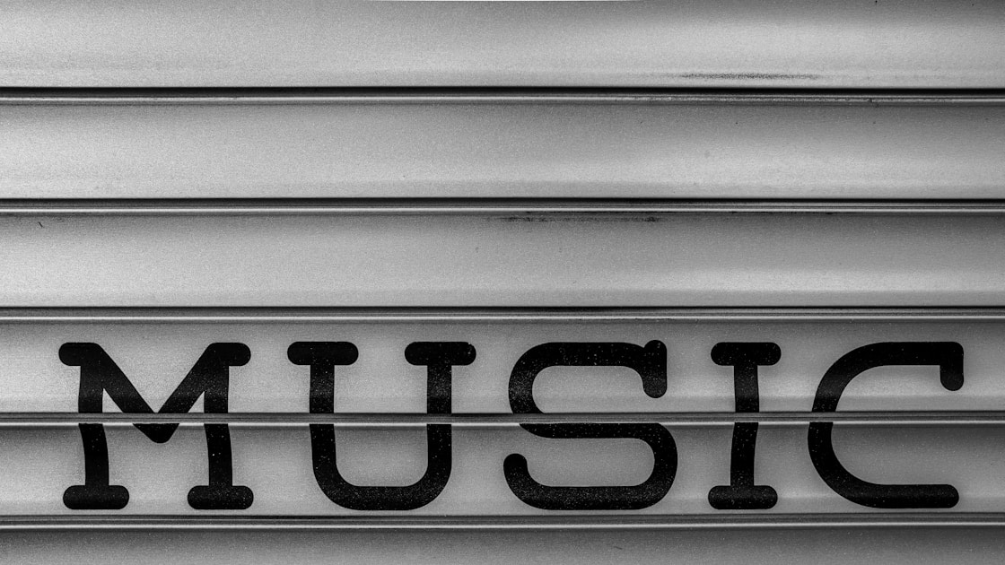 AI Music Quiz: Can You Tell AI From Human Music on Spotify? 4 Listener Types Explained