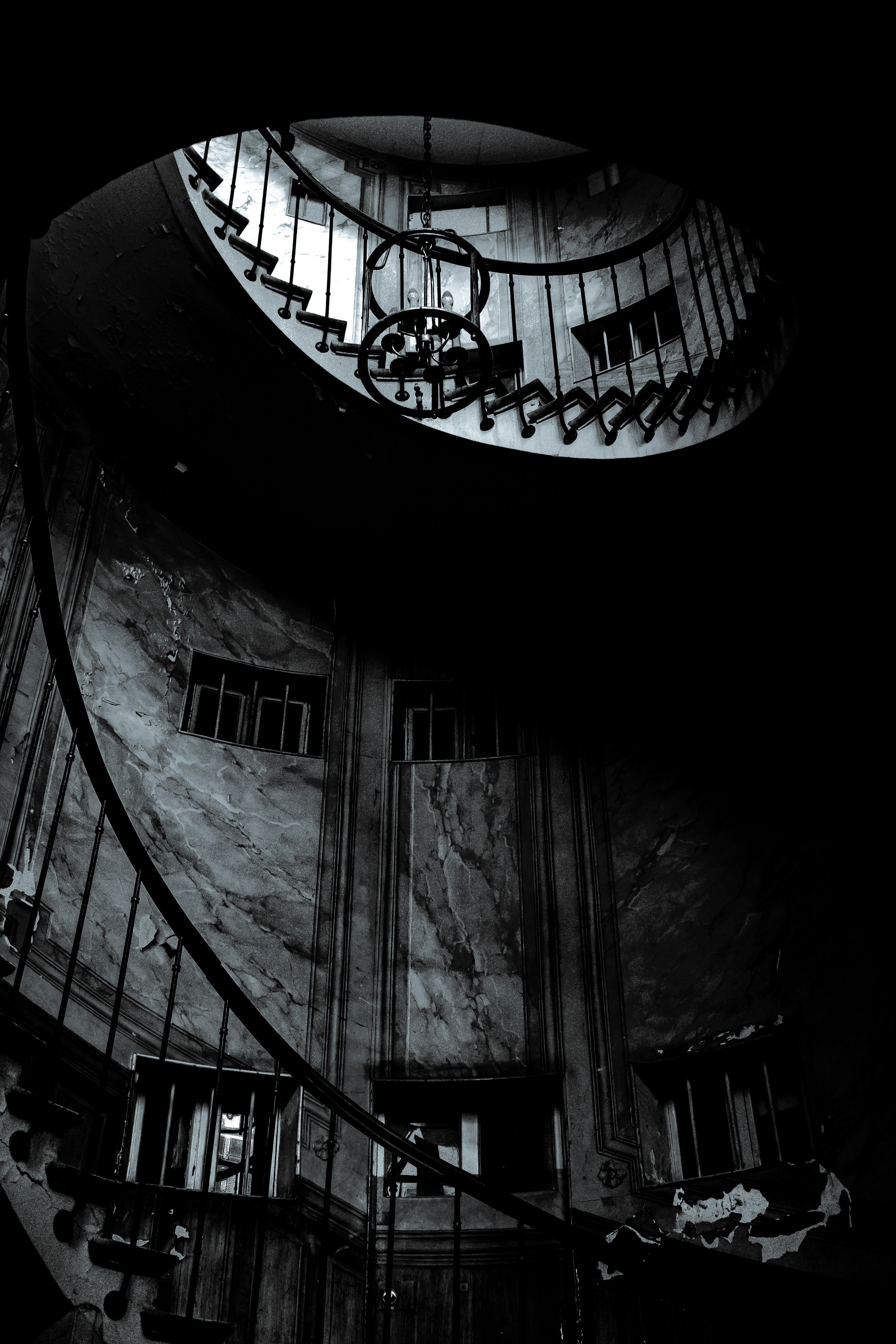 Choose from a curated selection of Paris photos. Always free on Unsplash.