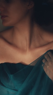 woman in black scoop neck shirt