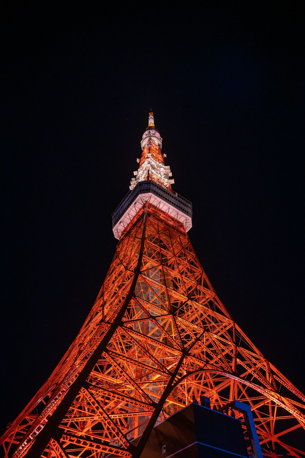 eiffel tower in paris during night time