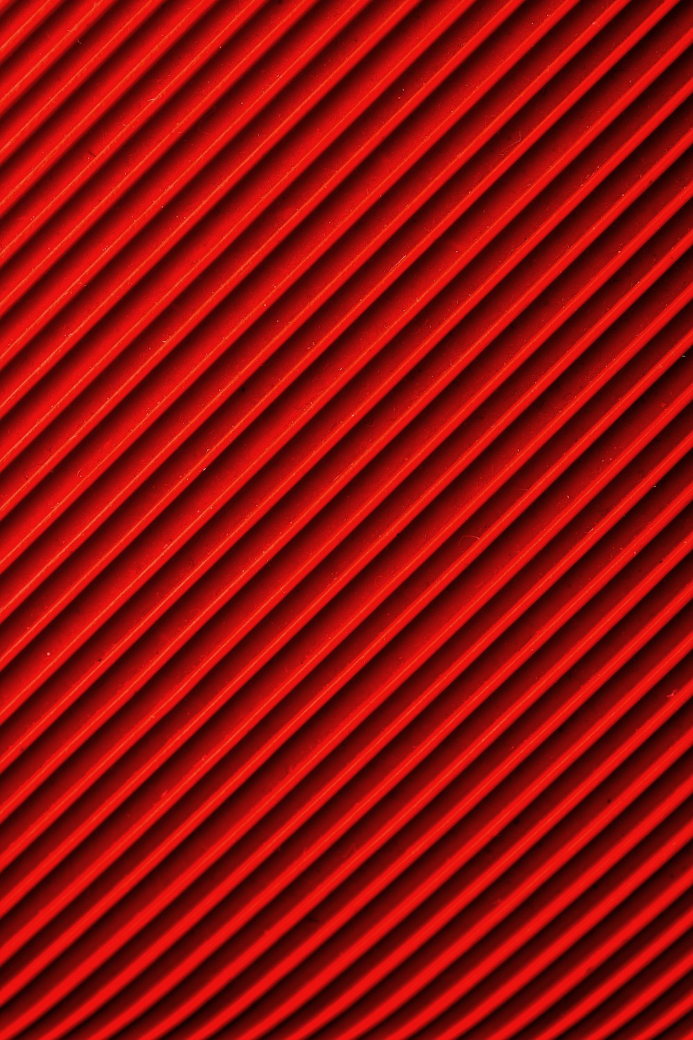 textile rayé rouge et noir