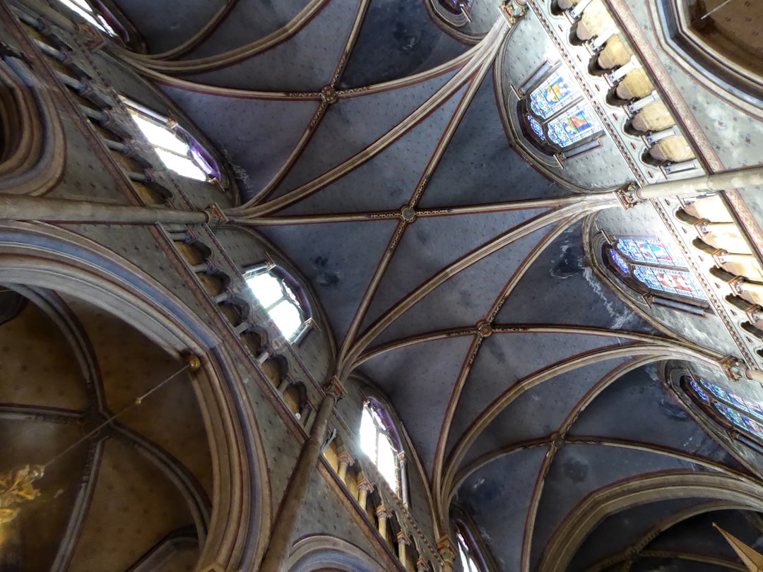 gray and black concrete ceiling