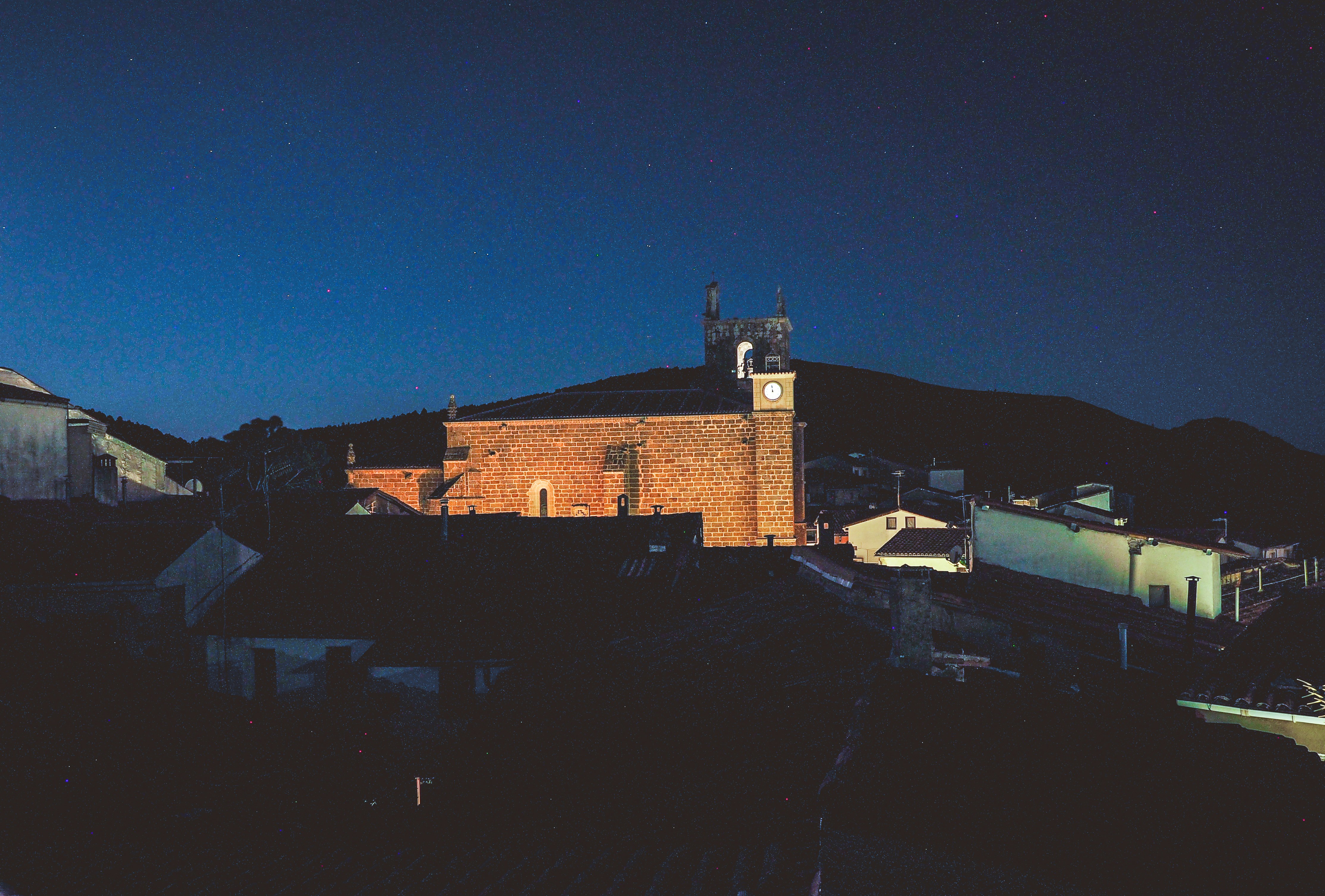 Aragon Ballroom exterior at night - flats uptown chicago