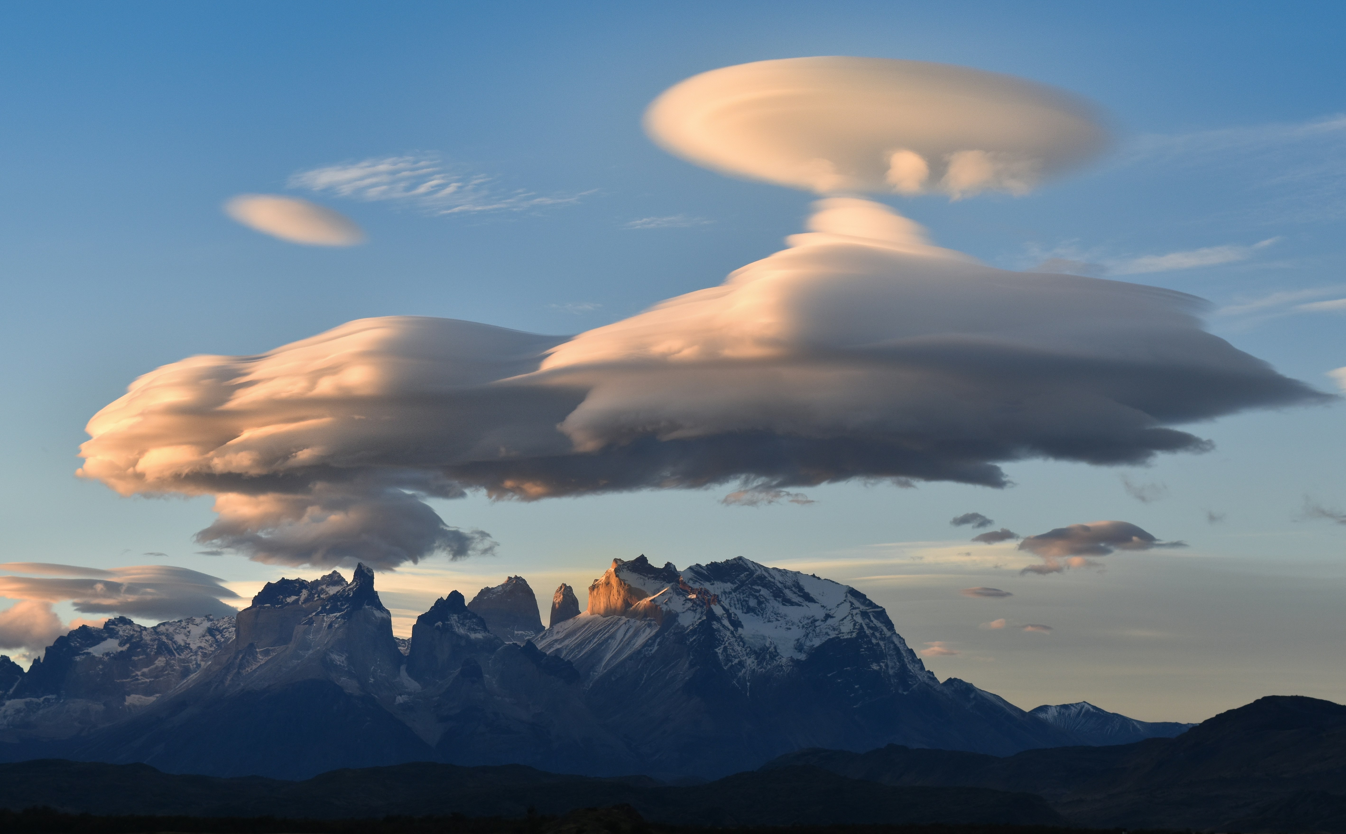 Chantilly clouds over Cuernos del Paine