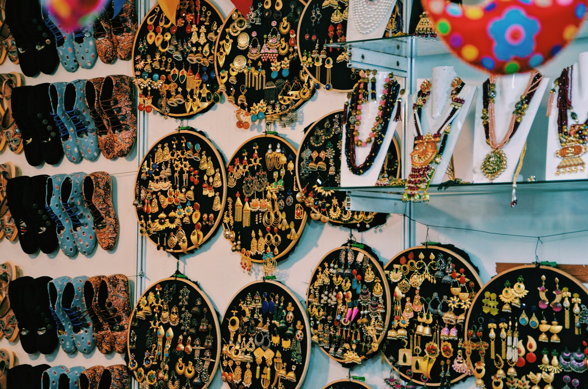 assorted color and pattern round wall decors