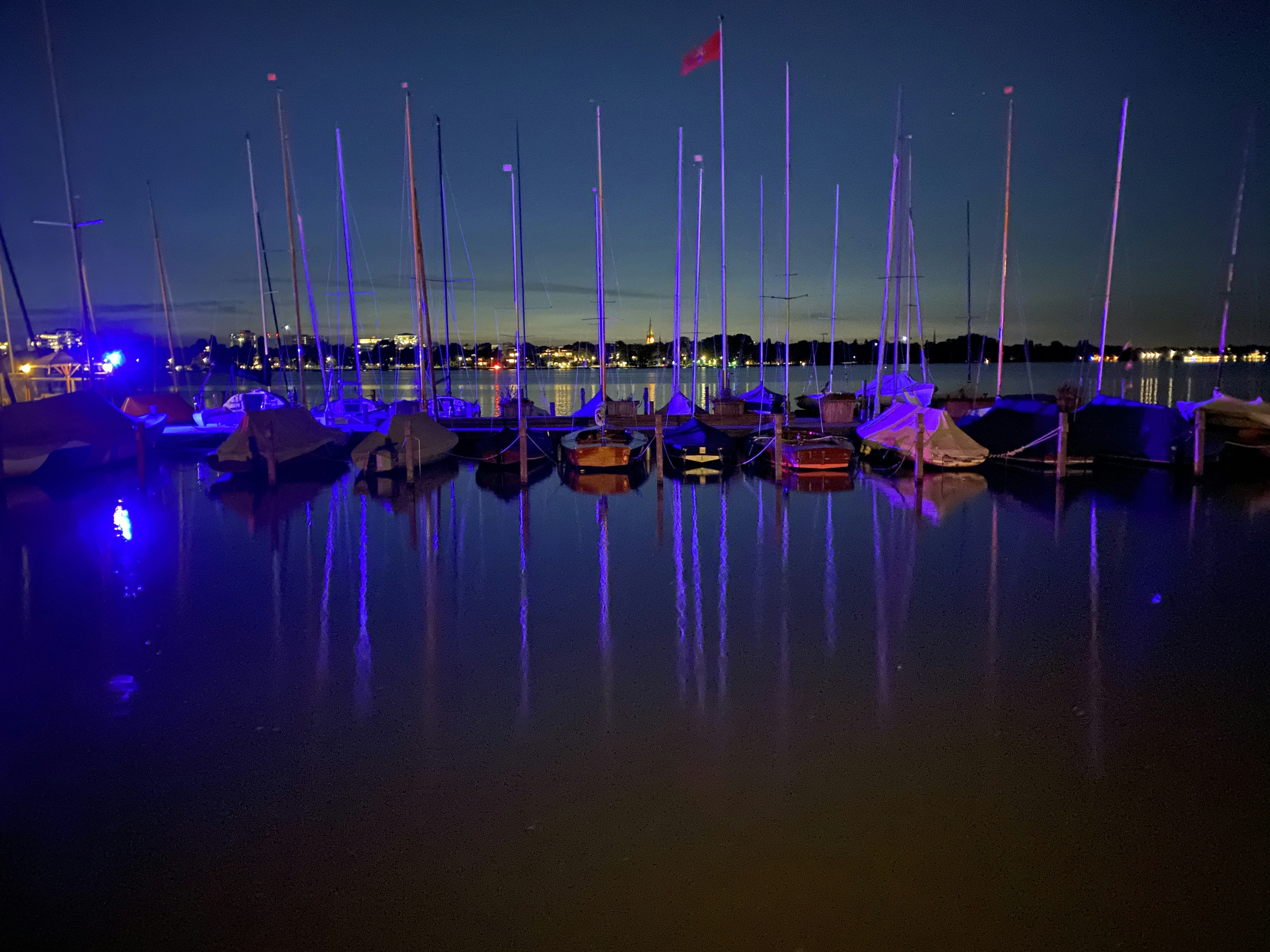 Boat lighting installation