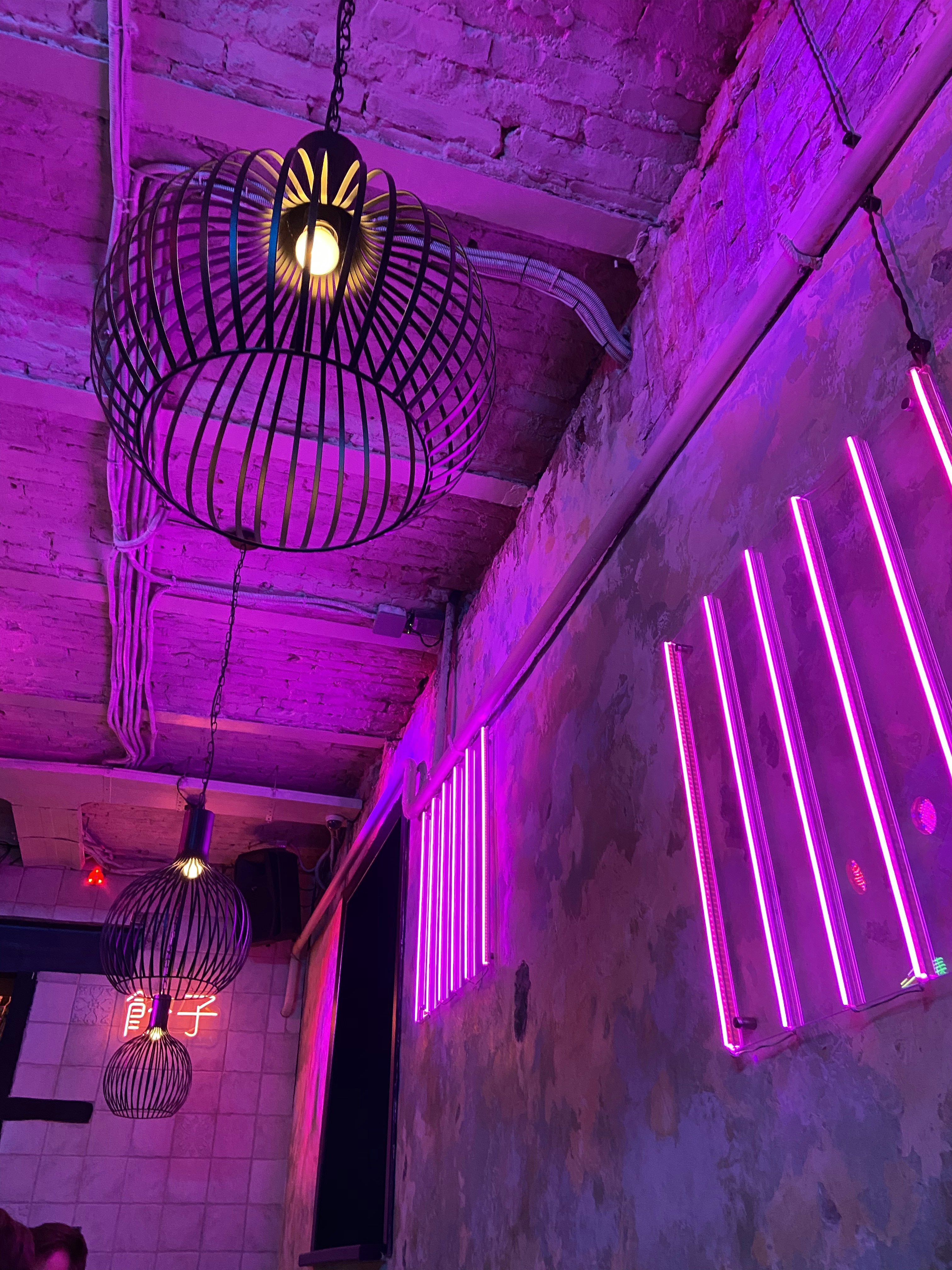 photo-1608813925035-ad81b24f796e?ixid=M3wxMjA3fDB8MXxzZWFyY2h8N3x8Y2hhdGdwdCUyMDR8ZW58MHx8fHwxNzM3NTAzNjMwfDA%5Cu0026ixlib=rb-4.0.3