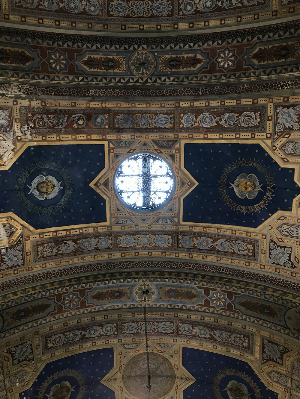 brown and black round ceiling