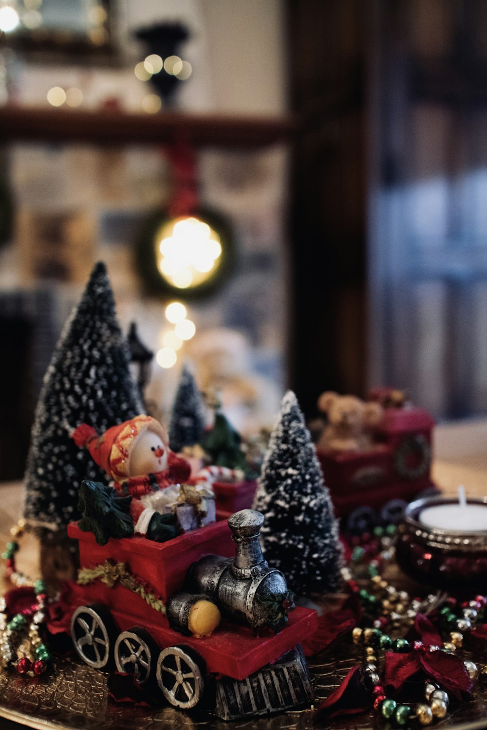 Albero di Natale in oro e bianco