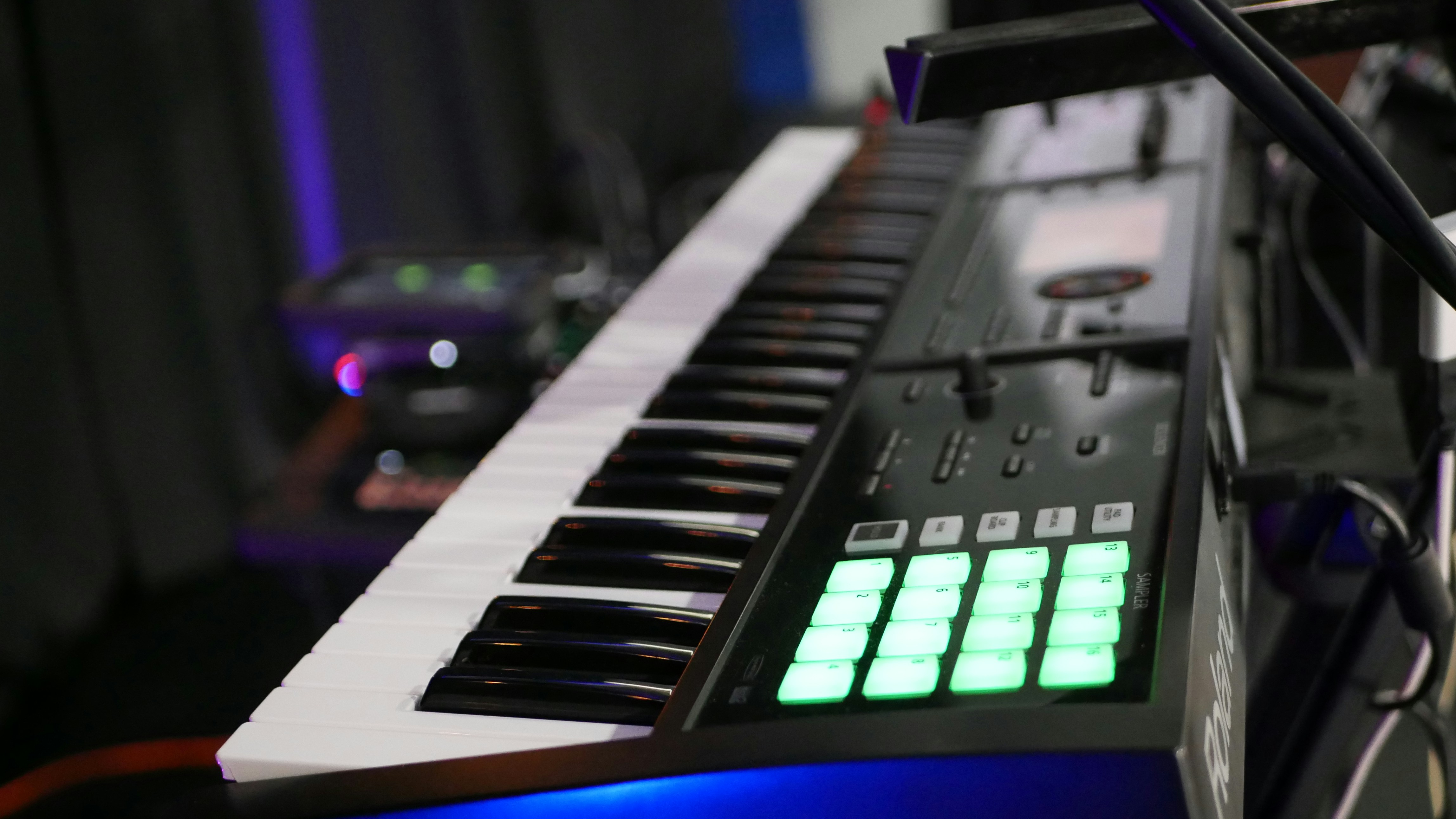 Veda a hudba v symbióze: Charles Taylor o syntetizátoroch