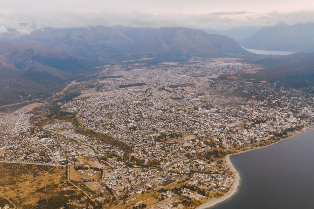 vista aérea da cidade durante o dia