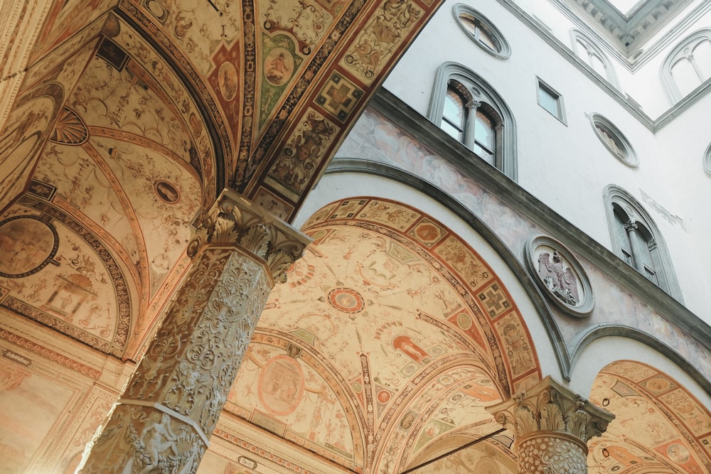 brown and beige floral ceiling