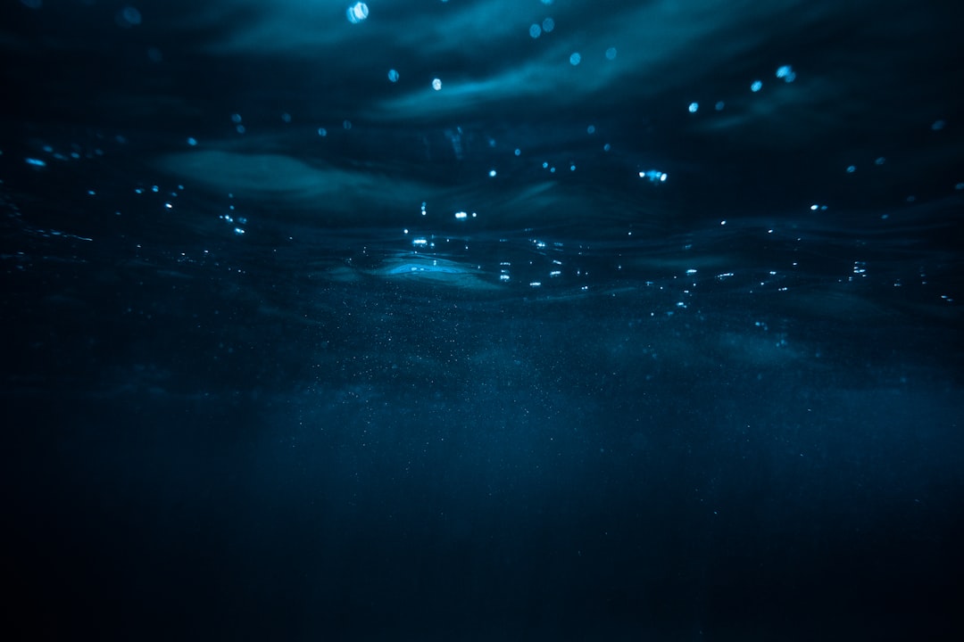 blue and white water waves, Underwater