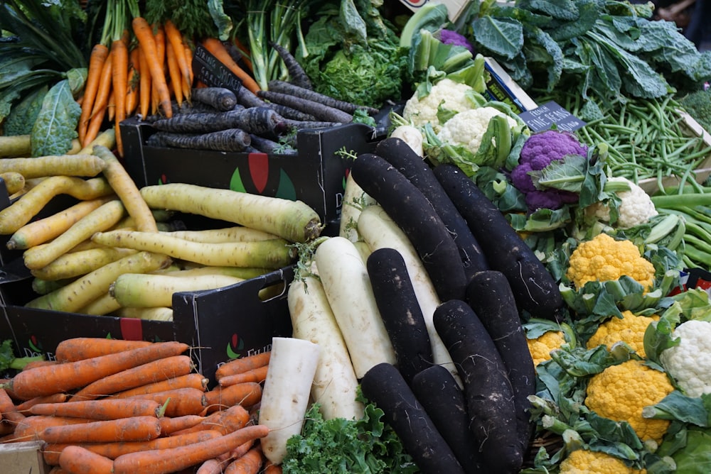 green and orange vegetables on black plastic container