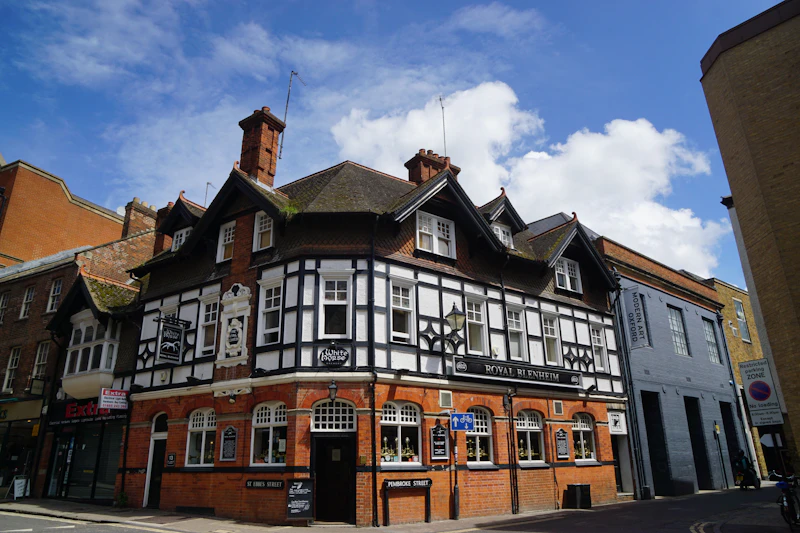 Best Craft Beer Bars in Oxford for Serious Beer Drinkers