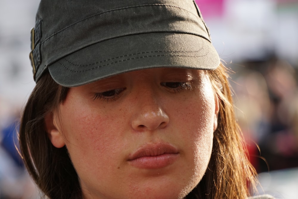 woman in gray hat during daytime