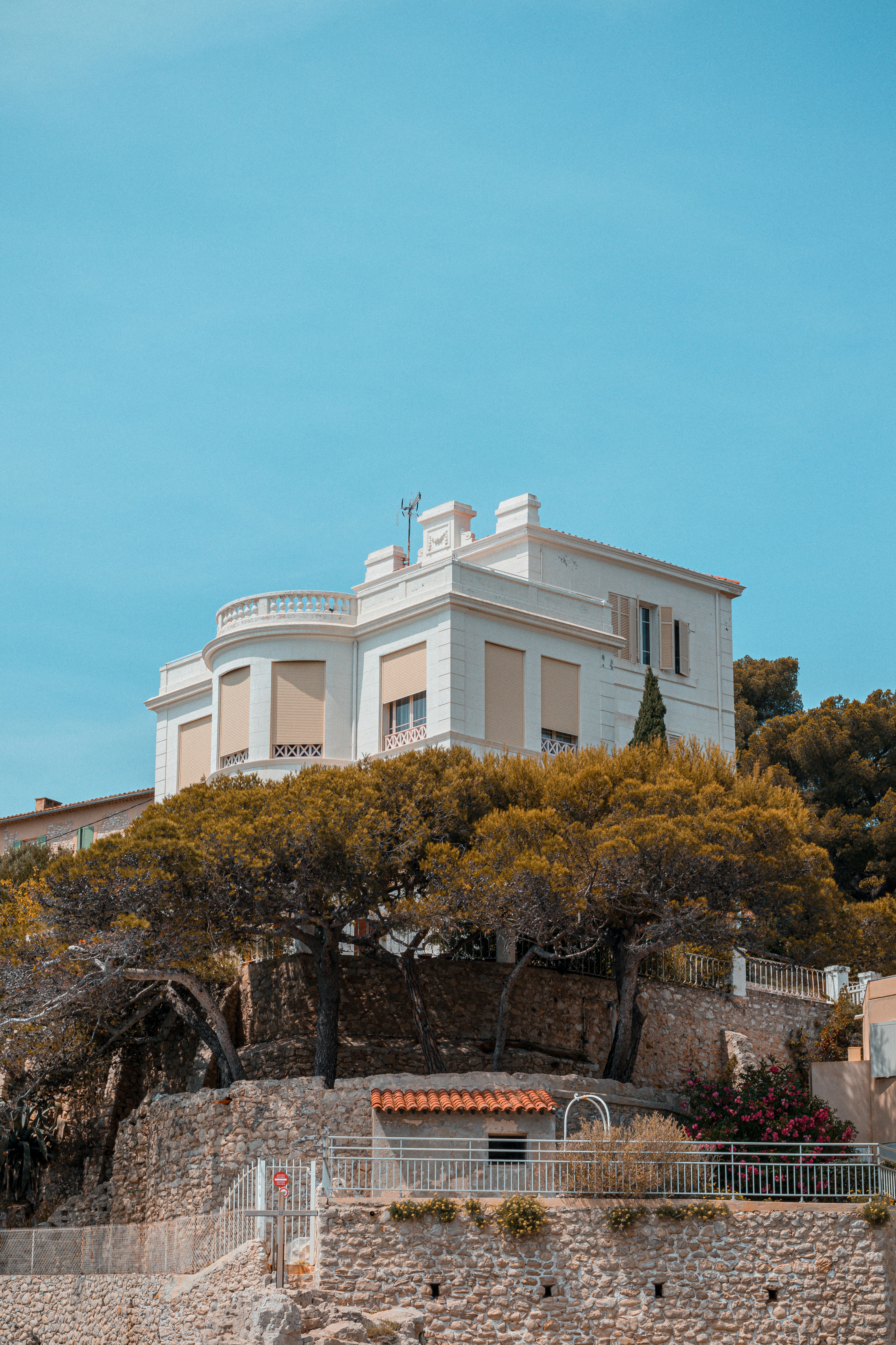 Photo by valentinlacoste