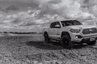 Toyota Hilux 2021 view 2