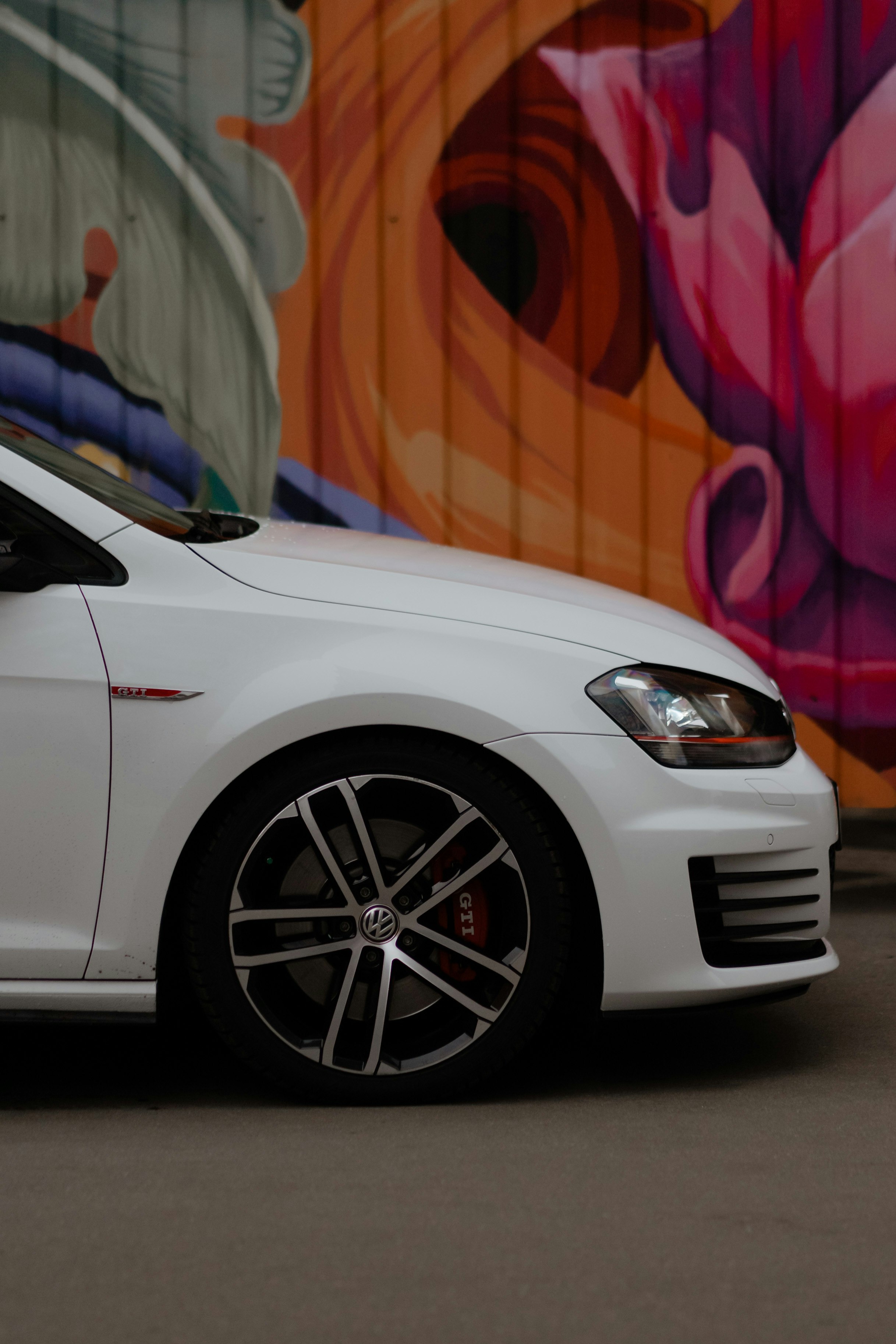 white bmw m 3 coupe